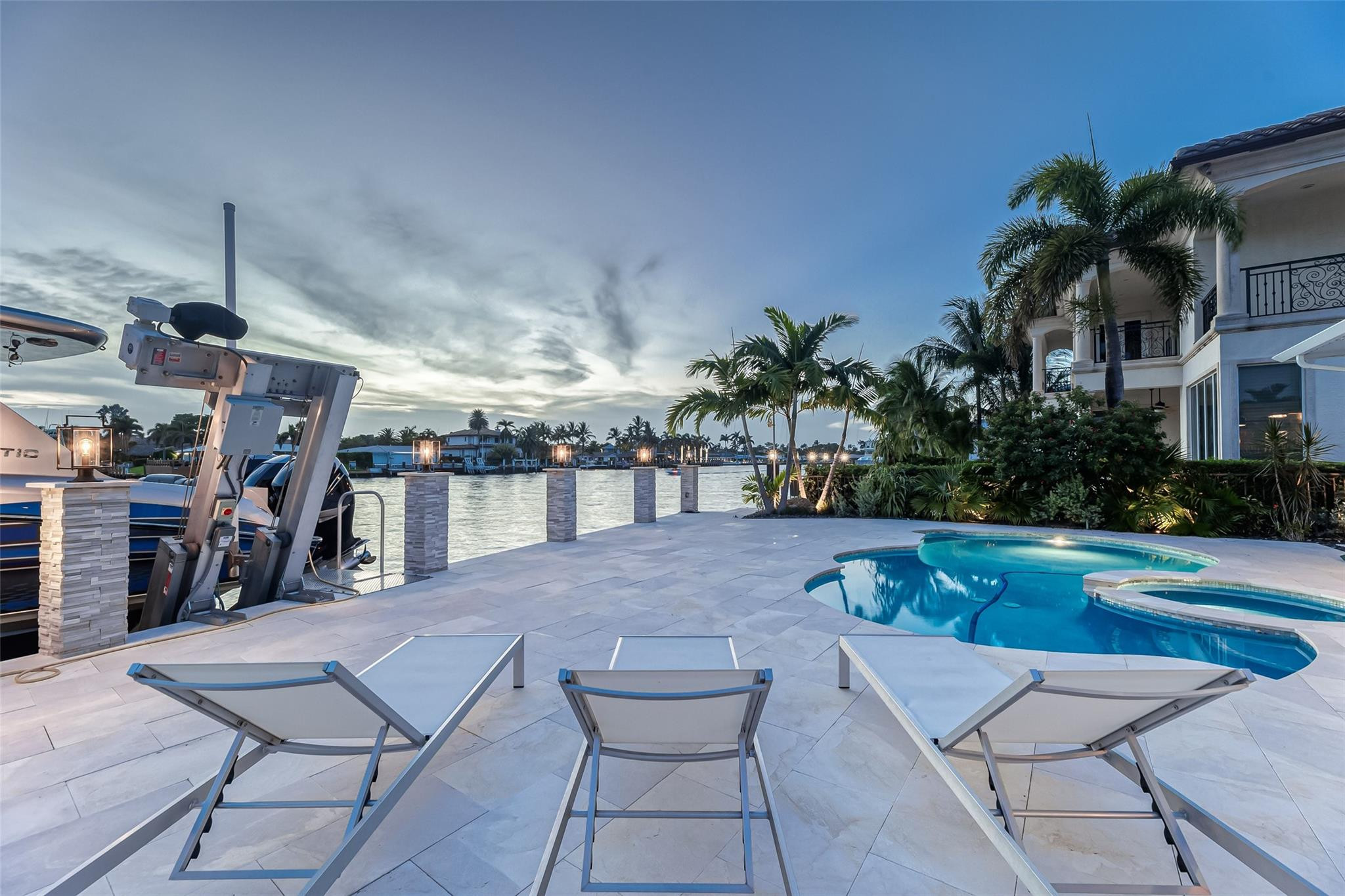 2005 N Riverside, Pompano Beach FL 33062