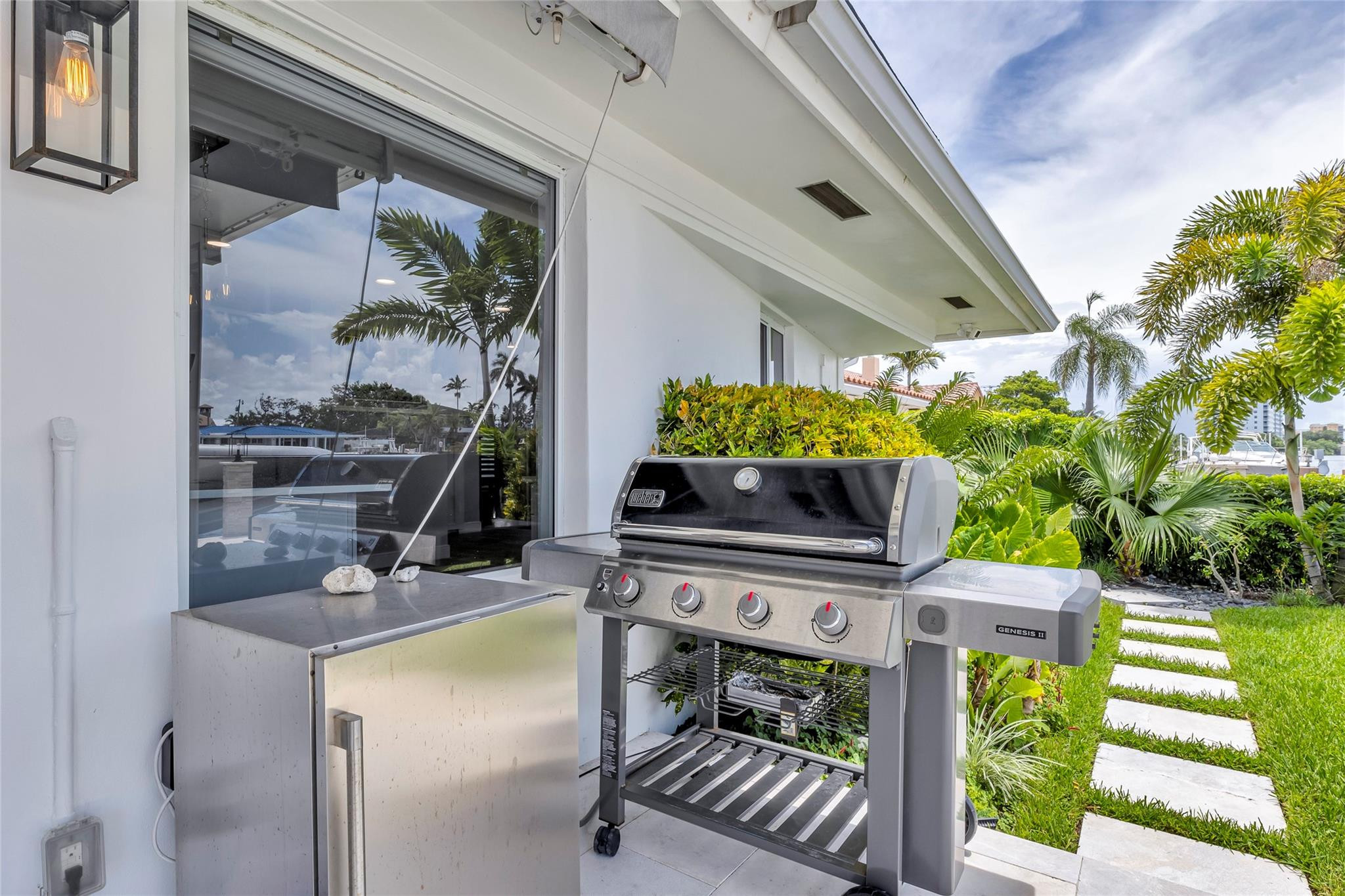 2005 N Riverside, Pompano Beach FL 33062