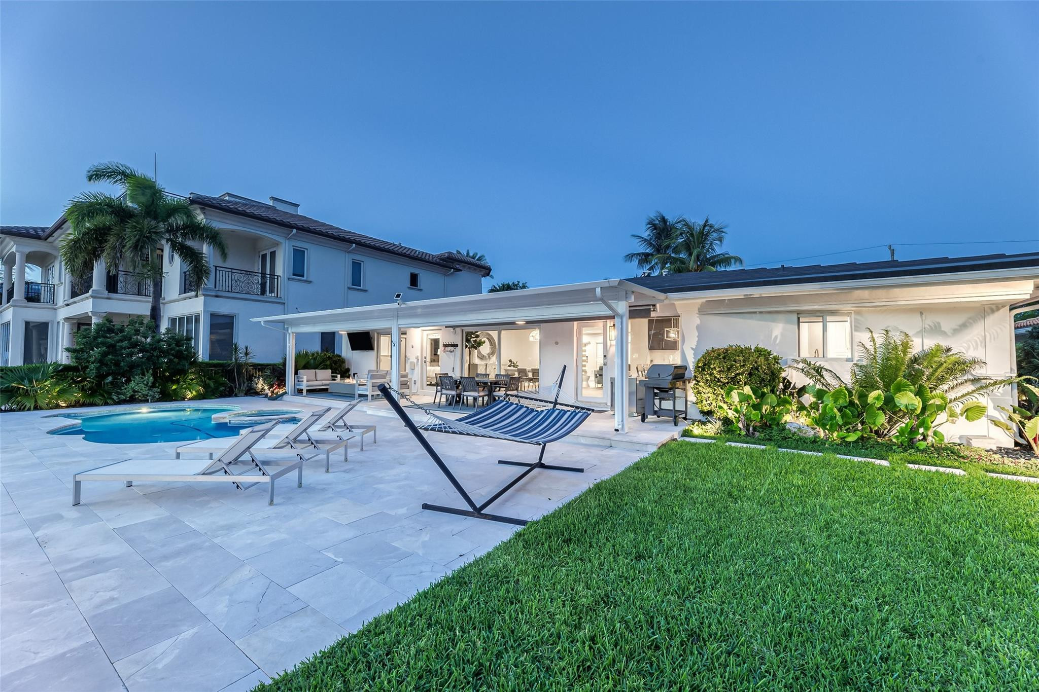 2005 N Riverside, Pompano Beach FL 33062
