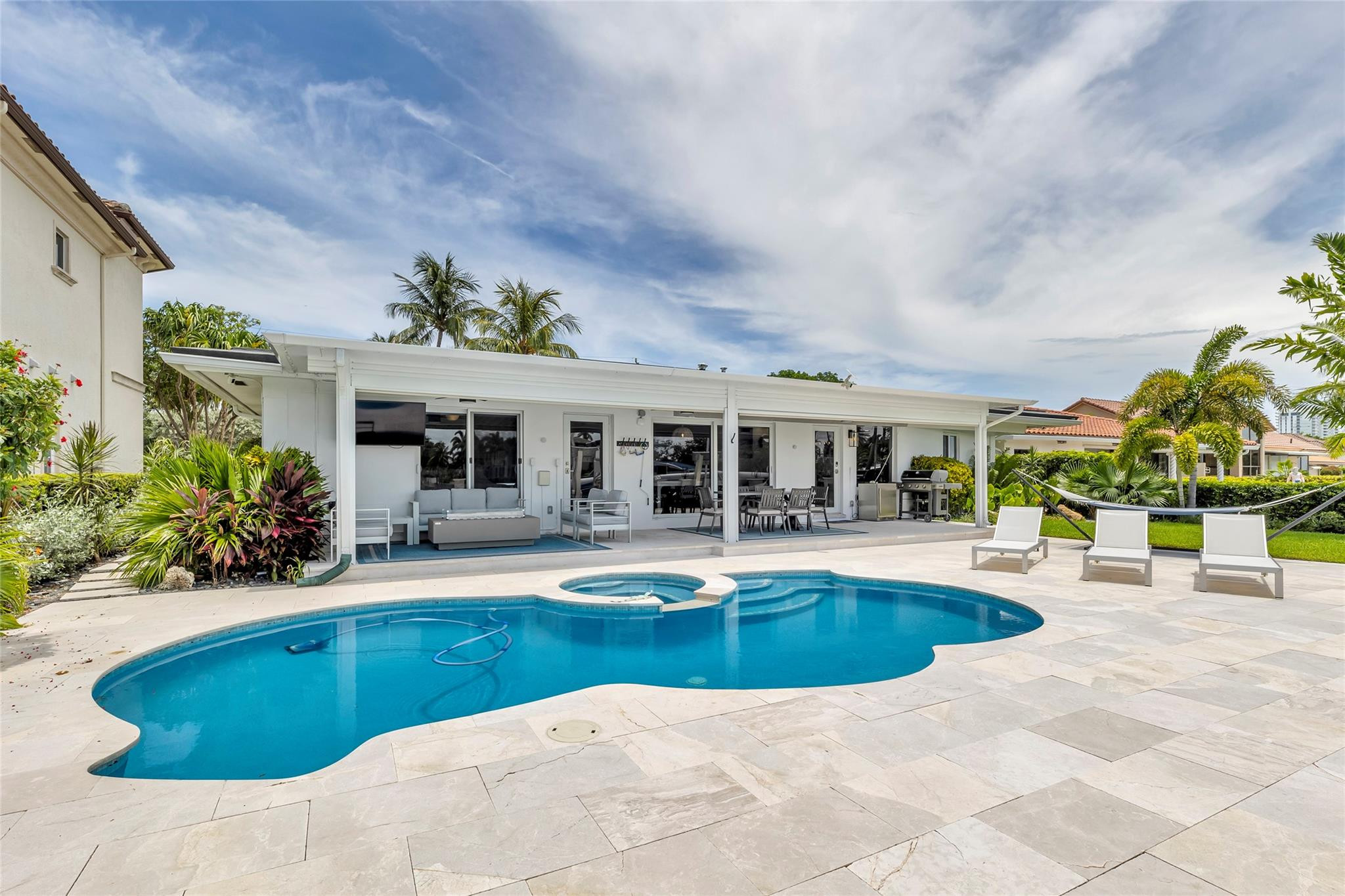 2005 N Riverside, Pompano Beach FL 33062