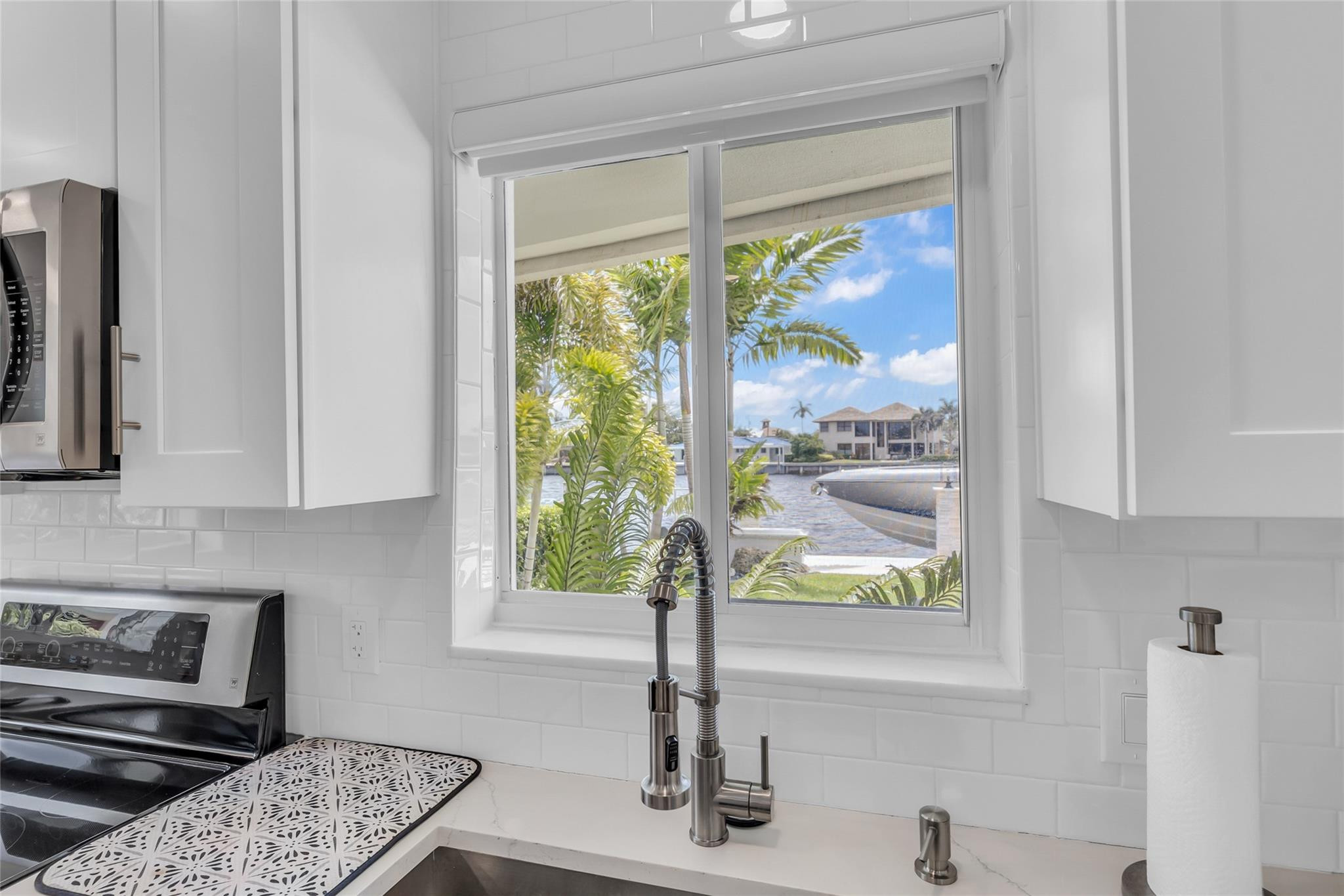 2005 N Riverside, Pompano Beach FL 33062