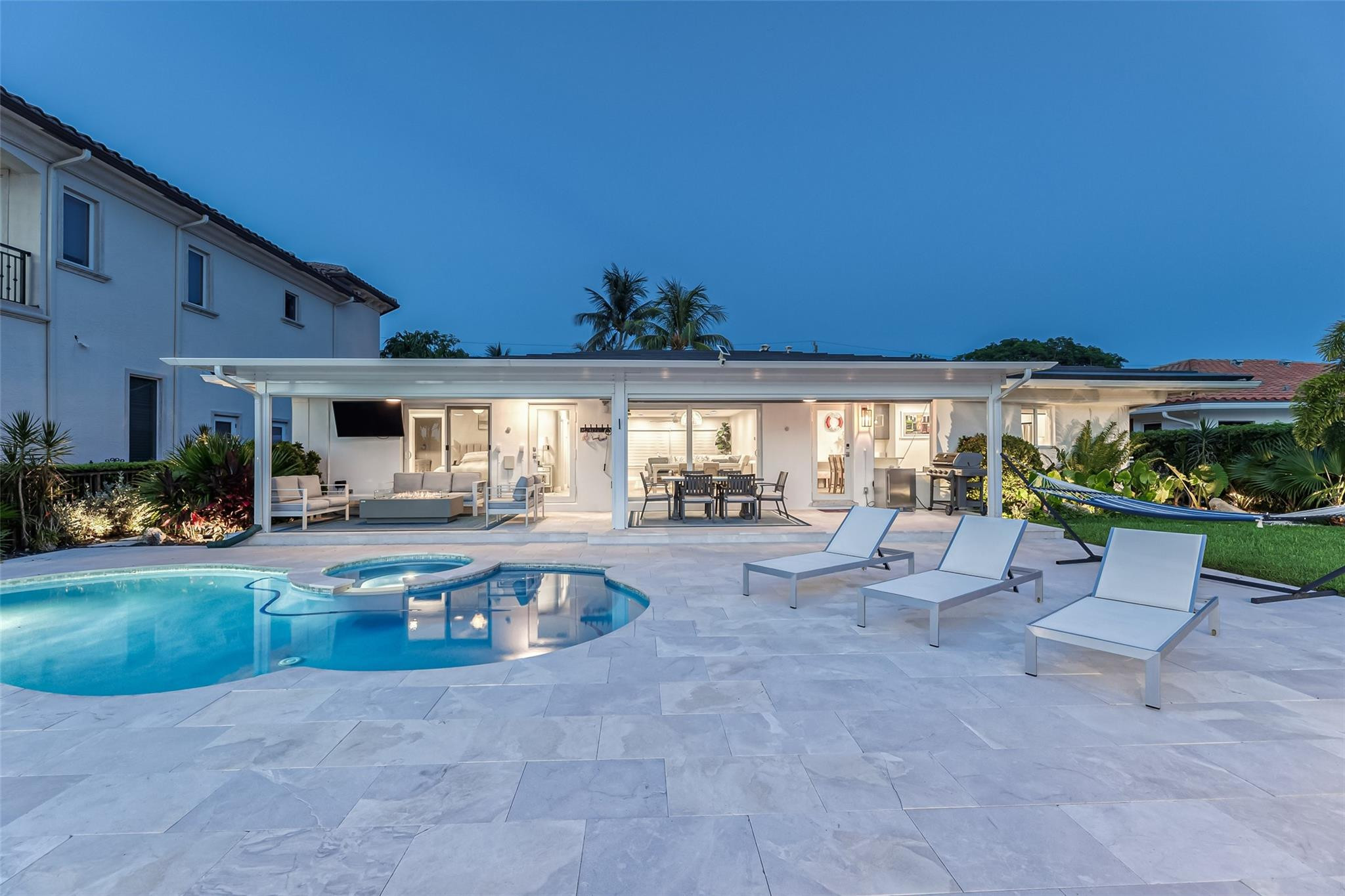 2005 N Riverside, Pompano Beach FL 33062