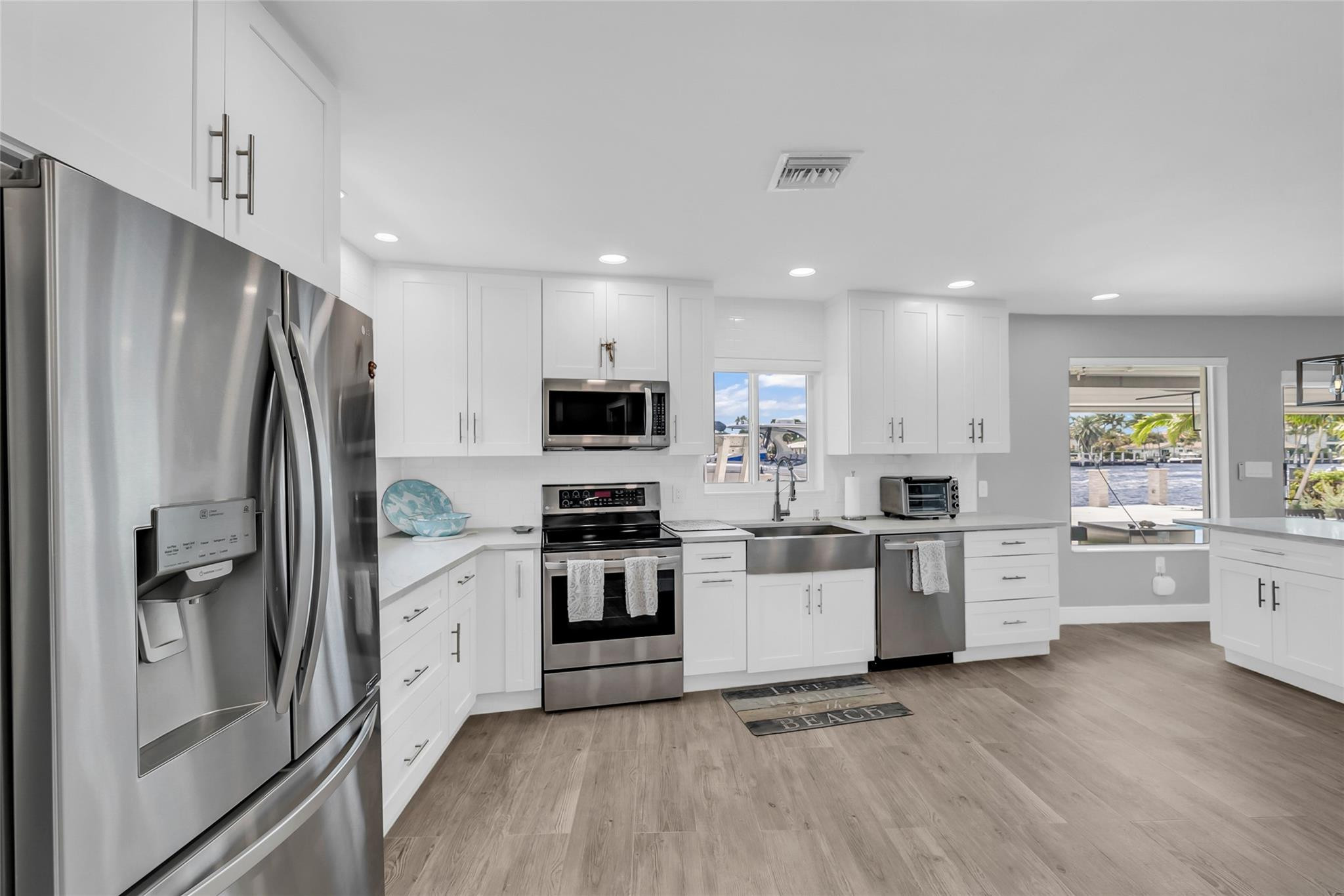 2005 N Riverside, Pompano Beach FL 33062
