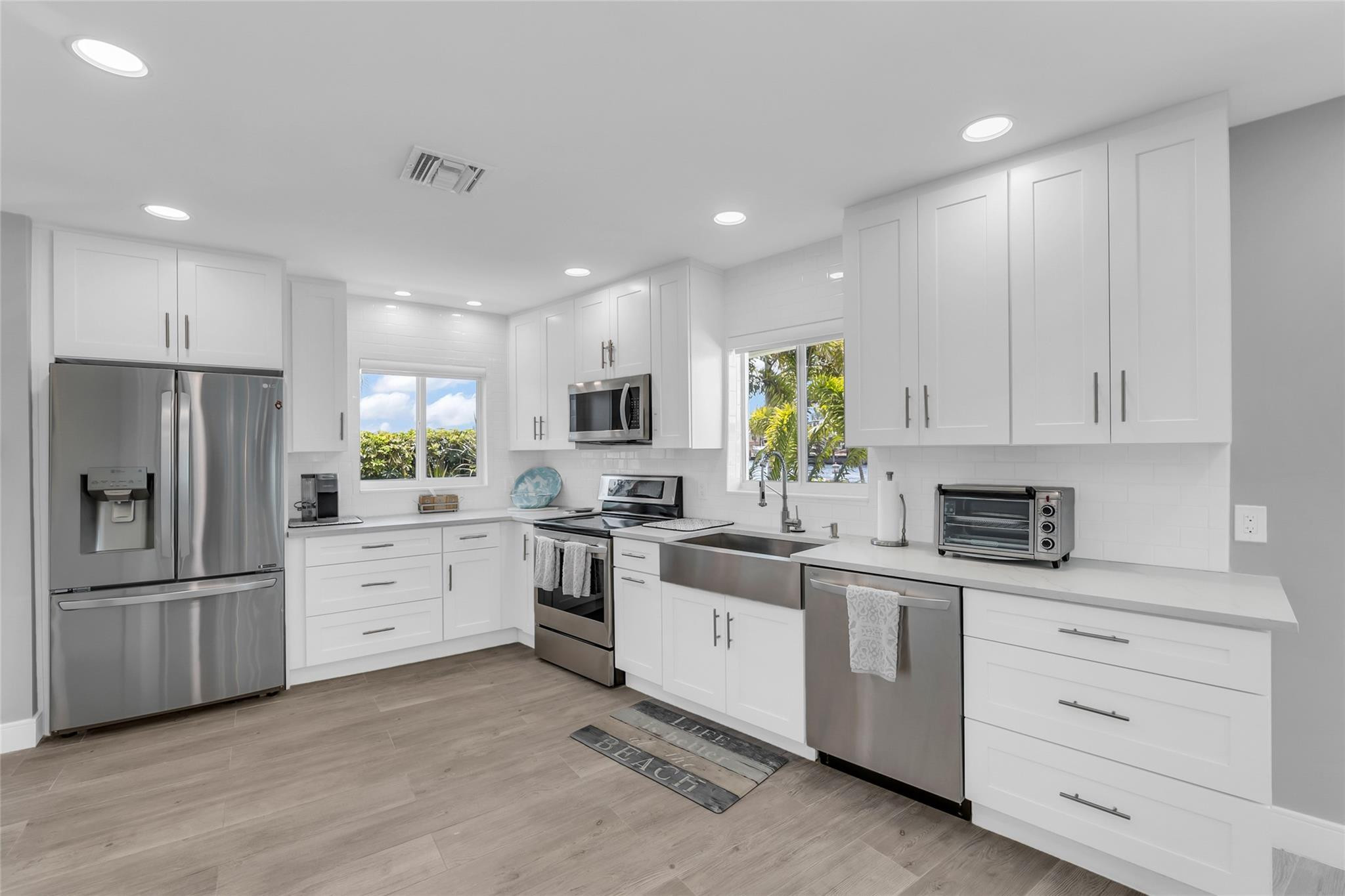 2005 N Riverside, Pompano Beach FL 33062