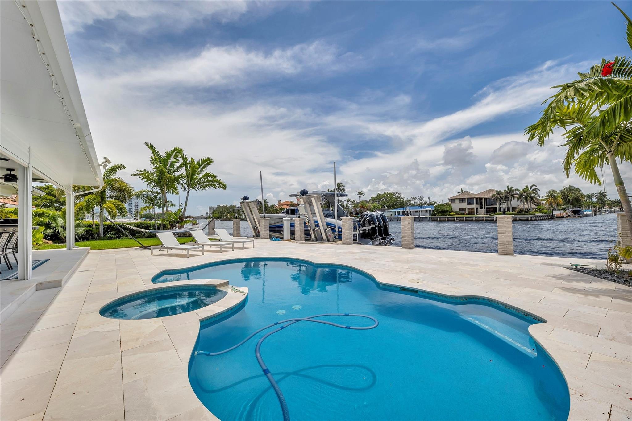 2005 N Riverside, Pompano Beach FL 33062