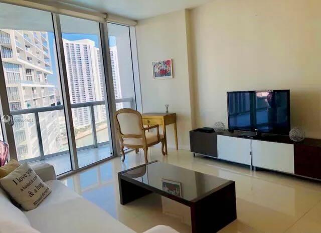 495 Brickell Ave #2106, Miami FL 33131