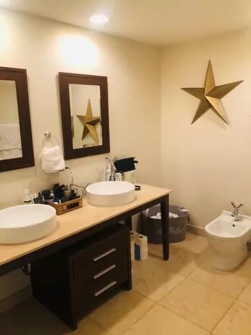 495 Brickell Ave #2106, Miami FL 33131