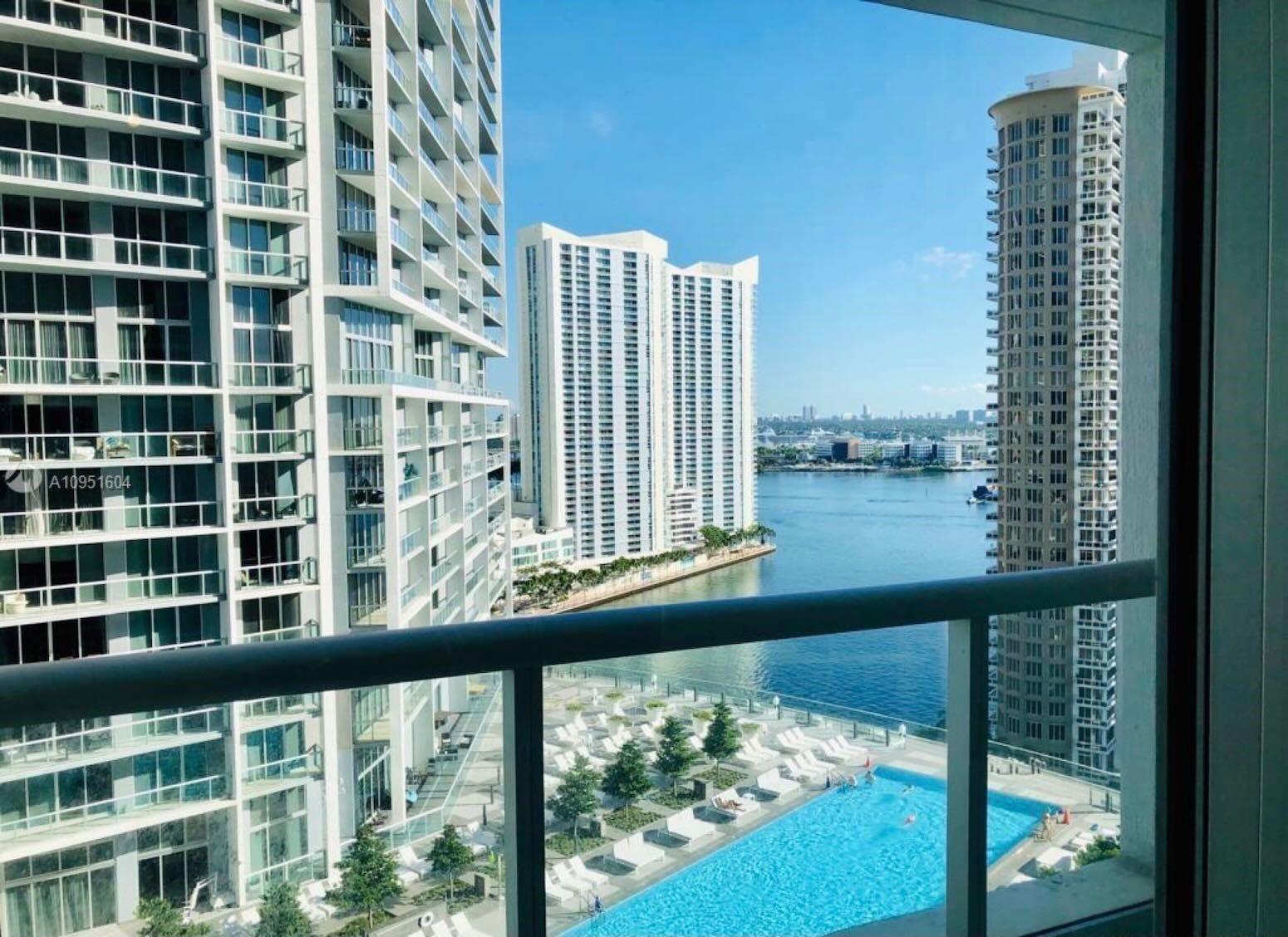 495 Brickell Ave #2106, Miami FL 33131