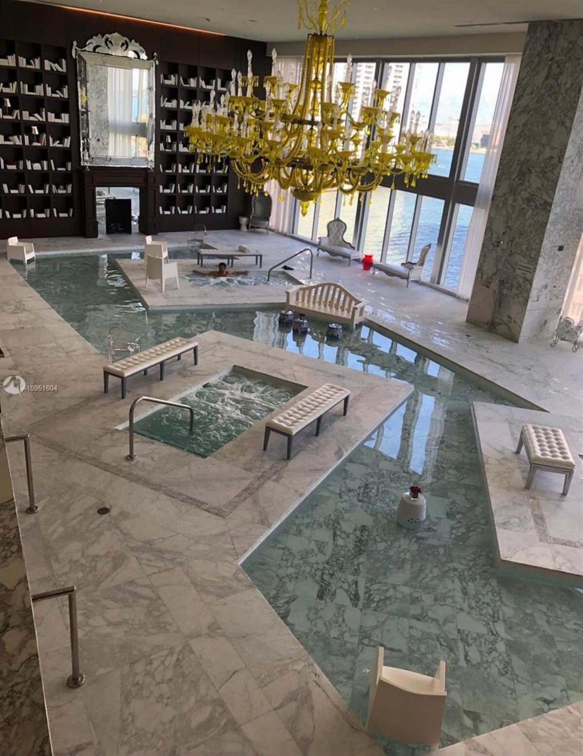 495 Brickell Ave #2106, Miami FL 33131