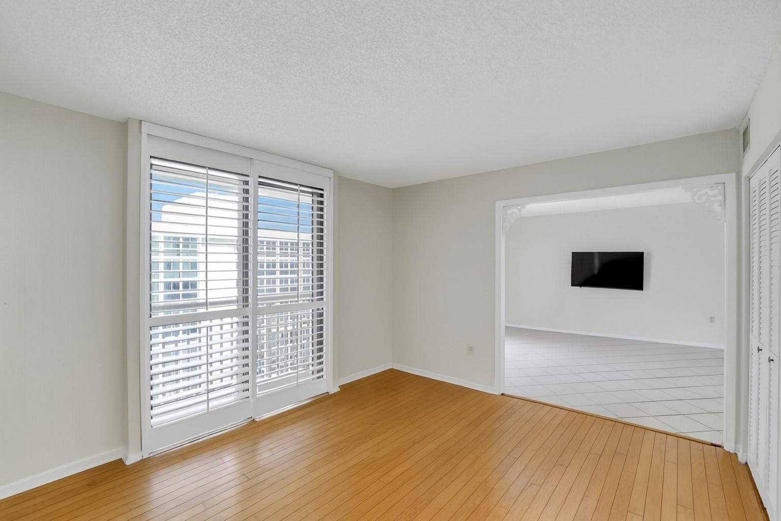 3100 NE 48th #907, Fort Lauderdale FL 33308