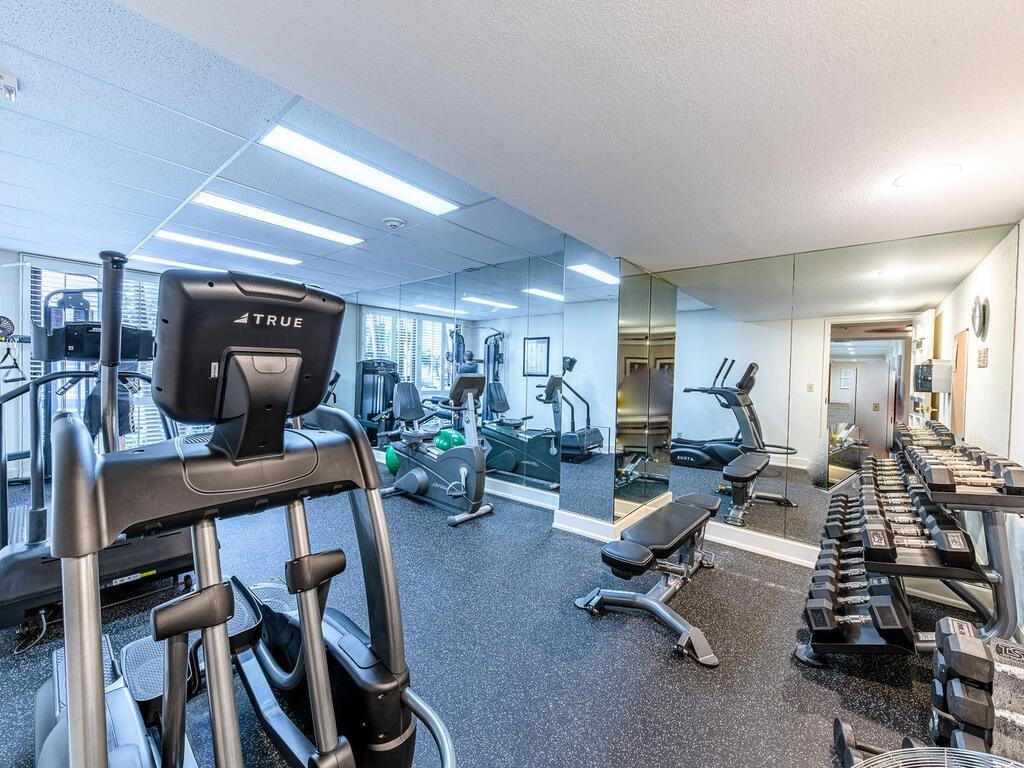 3100 NE 48th #907, Fort Lauderdale FL 33308