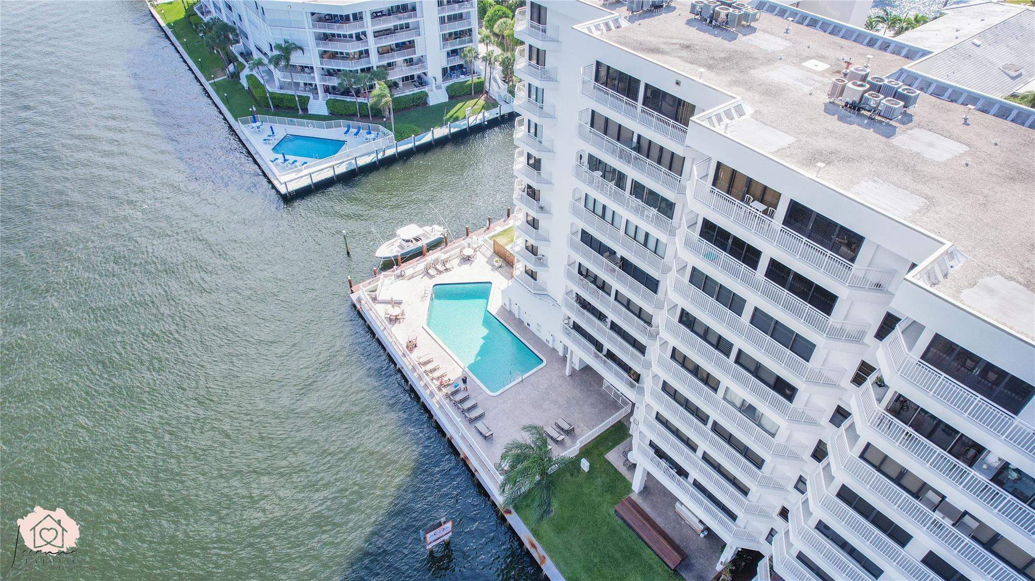 3100 NE 48th #907, Fort Lauderdale FL 33308