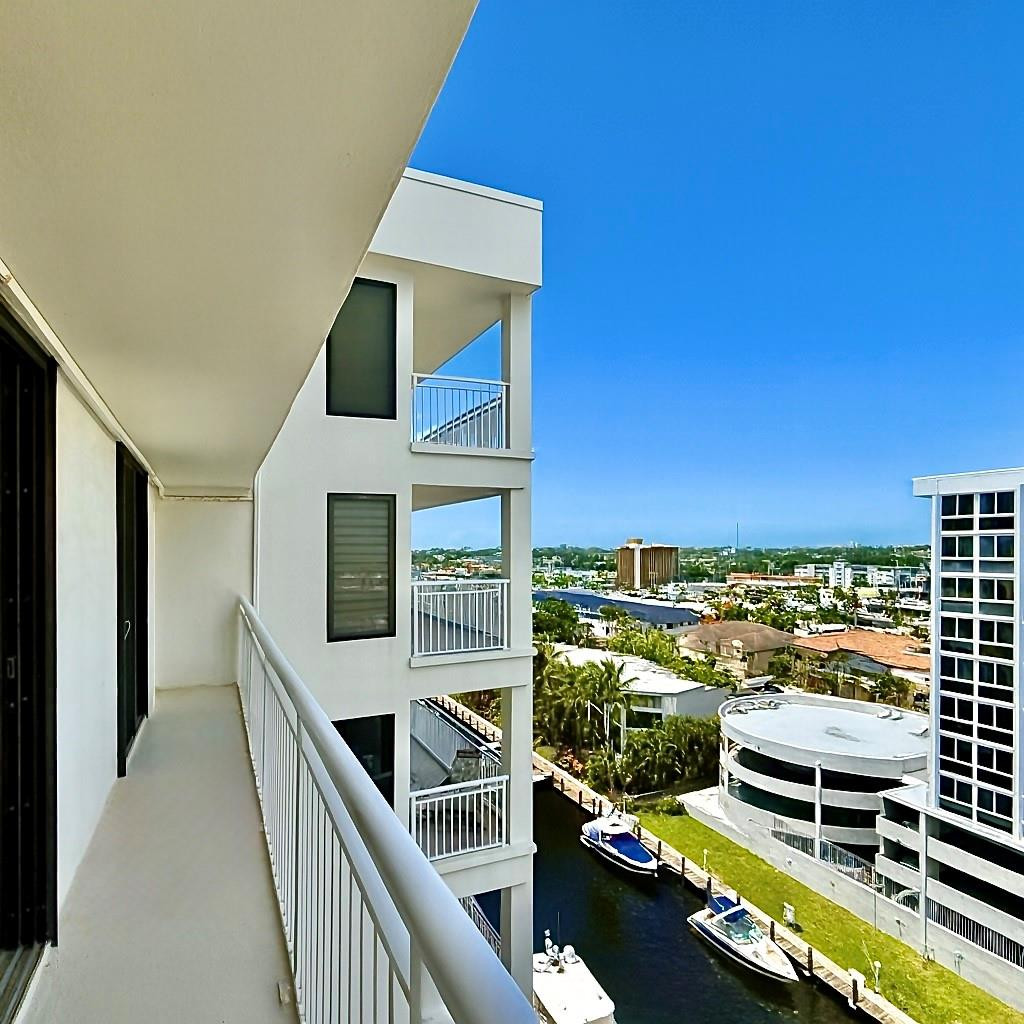 3100 NE 48th #907, Fort Lauderdale FL 33308