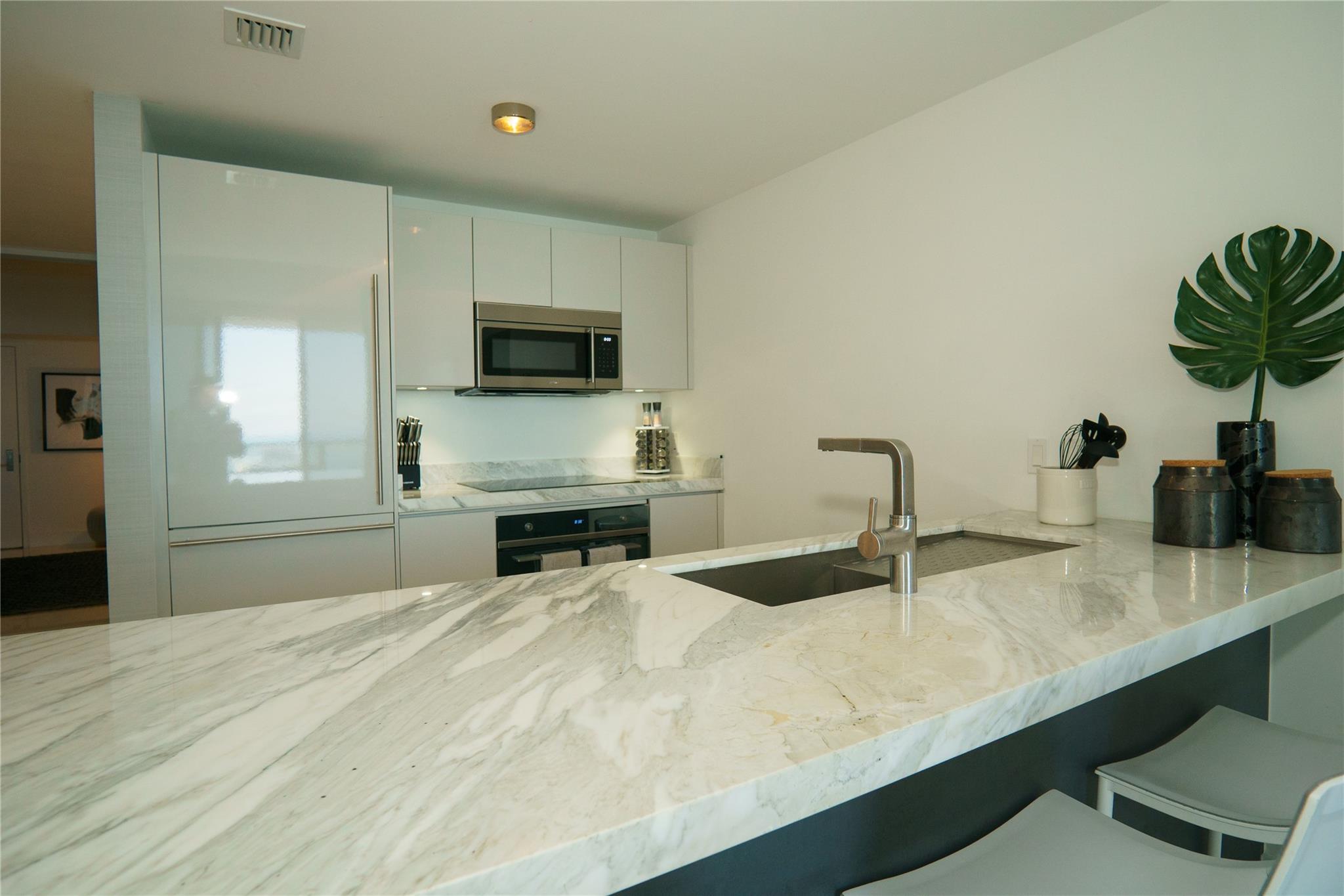1010 Brickell Ave #4002, Miami FL 33131