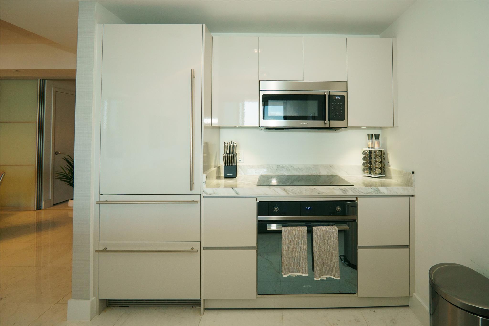 1010 Brickell Ave #4002, Miami FL 33131