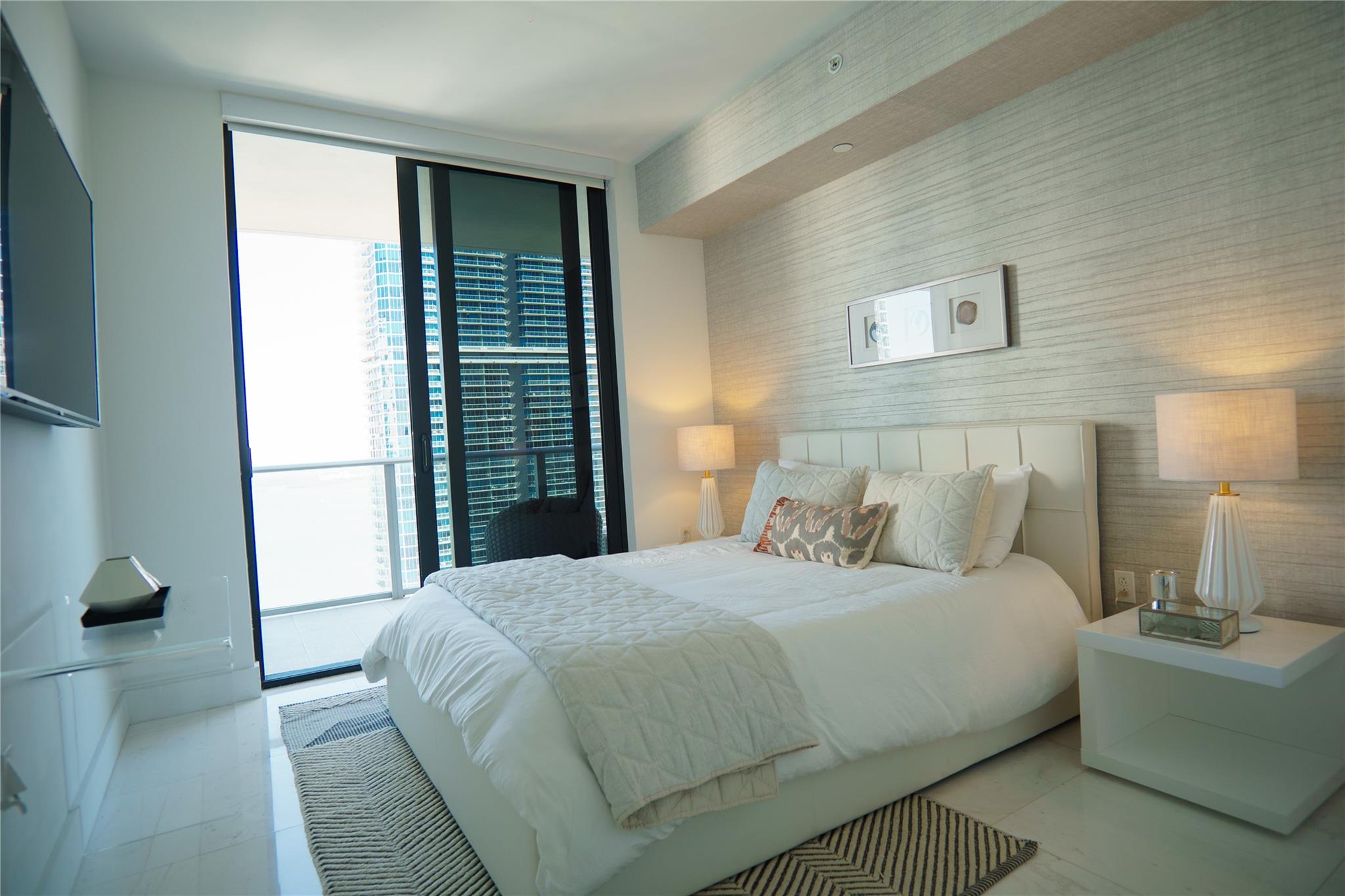 1010 Brickell Ave #4002, Miami FL 33131