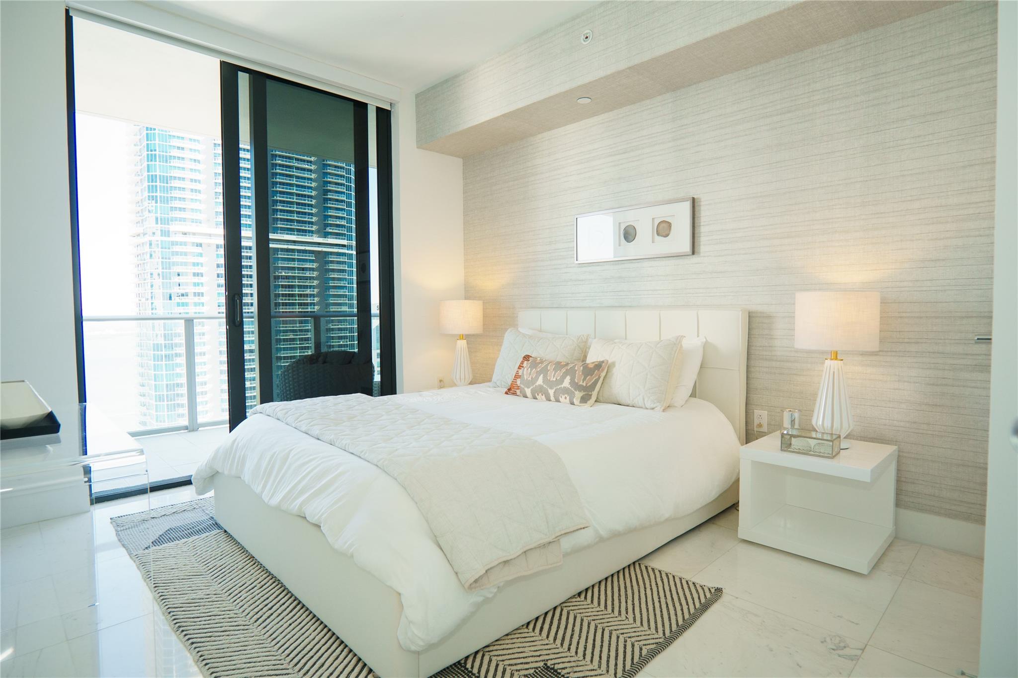 1010 Brickell Ave #4002, Miami FL 33131