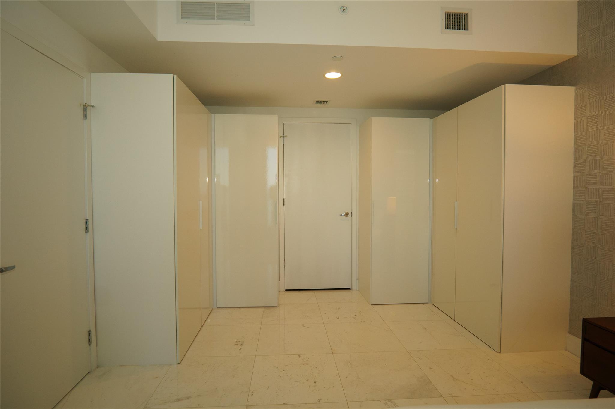 1010 Brickell Ave #4002, Miami FL 33131