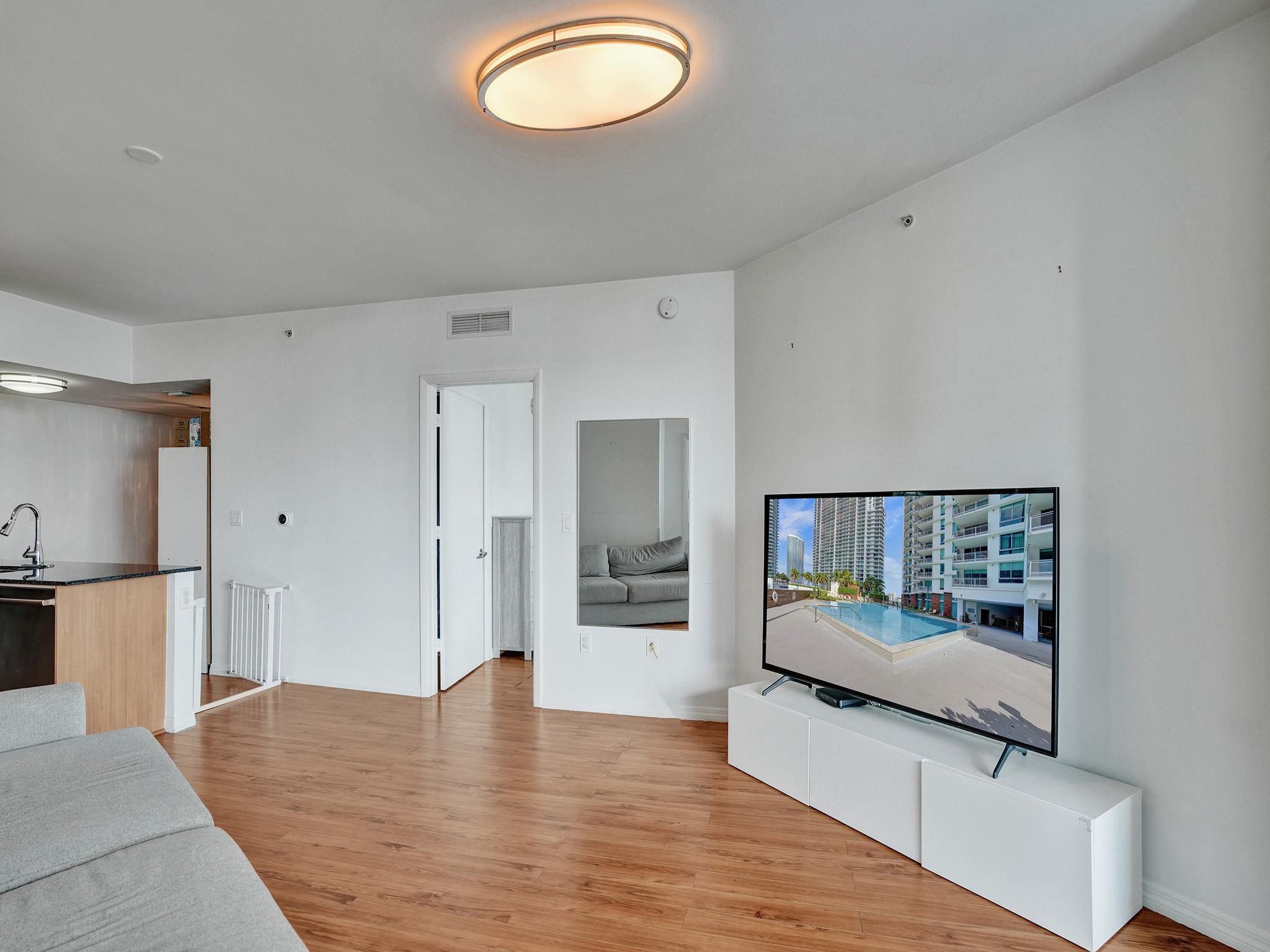 350 S Miami Ave #2805, Miami FL 33130