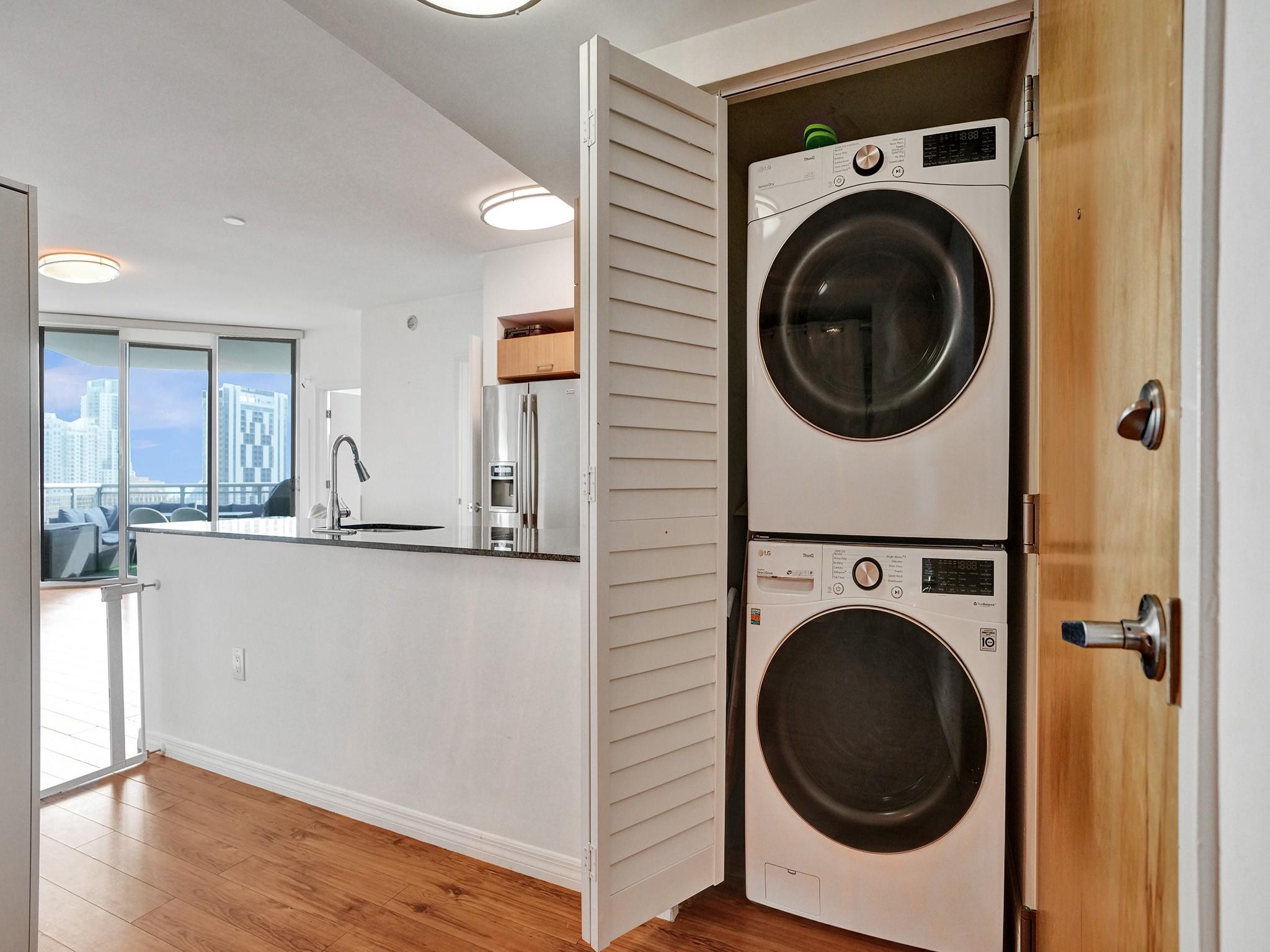 350 S Miami Ave #2805, Miami FL 33130