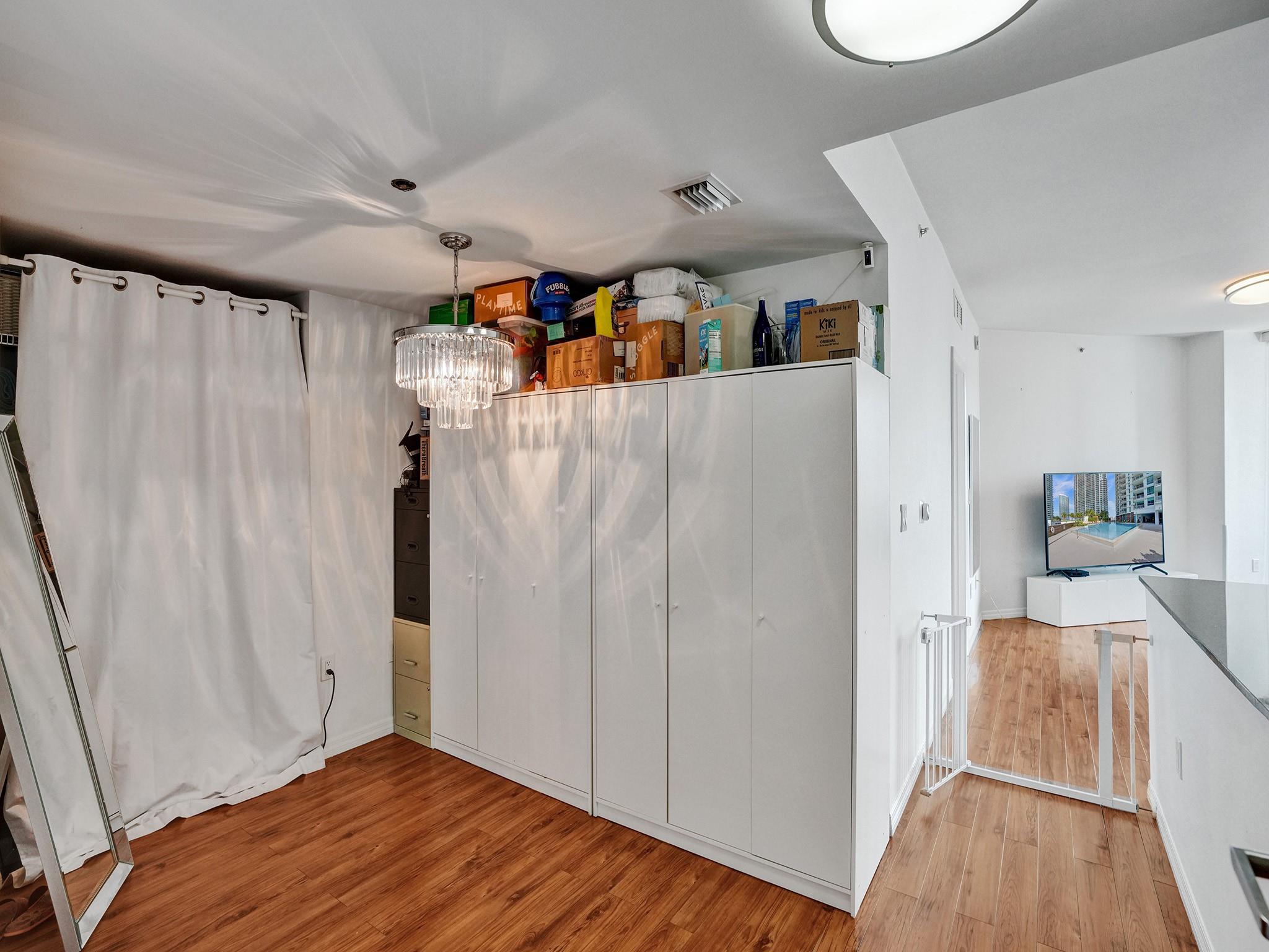 350 S Miami Ave #2805, Miami FL 33130