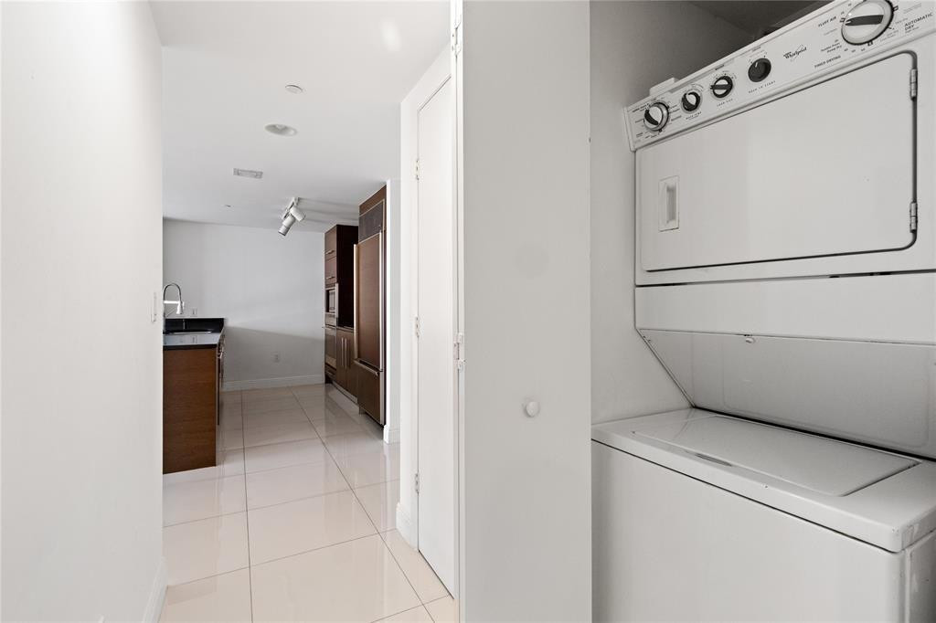 465 Brickell #2706, Miami FL 33131