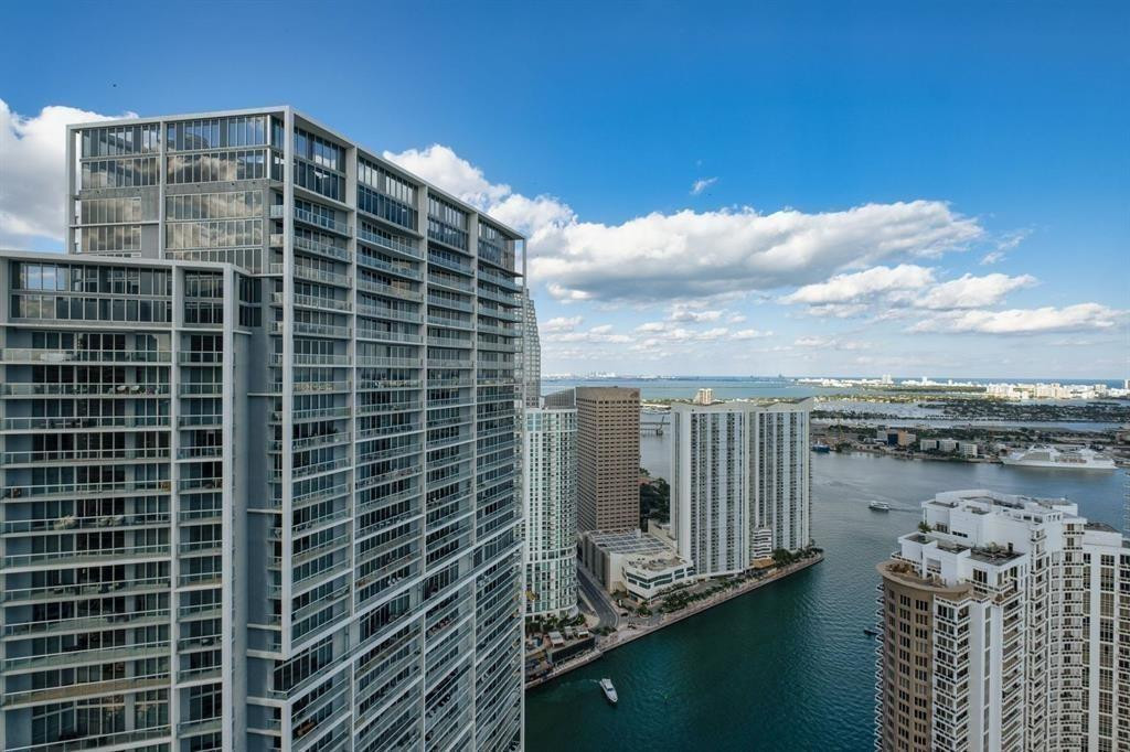 465 Brickell #2706, Miami FL 33131