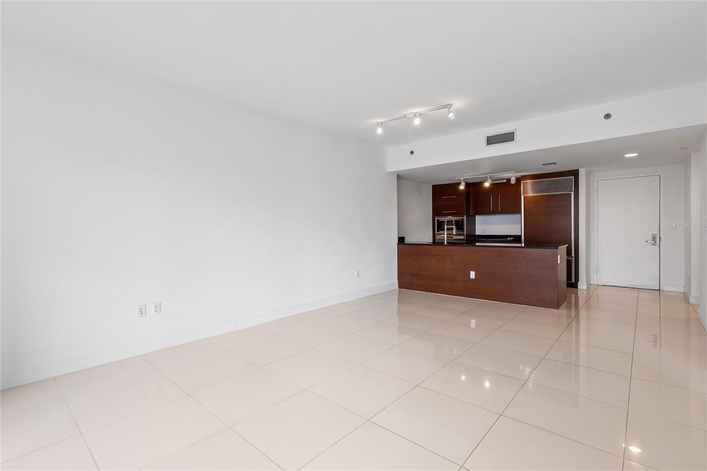 465 Brickell #2706, Miami FL 33131