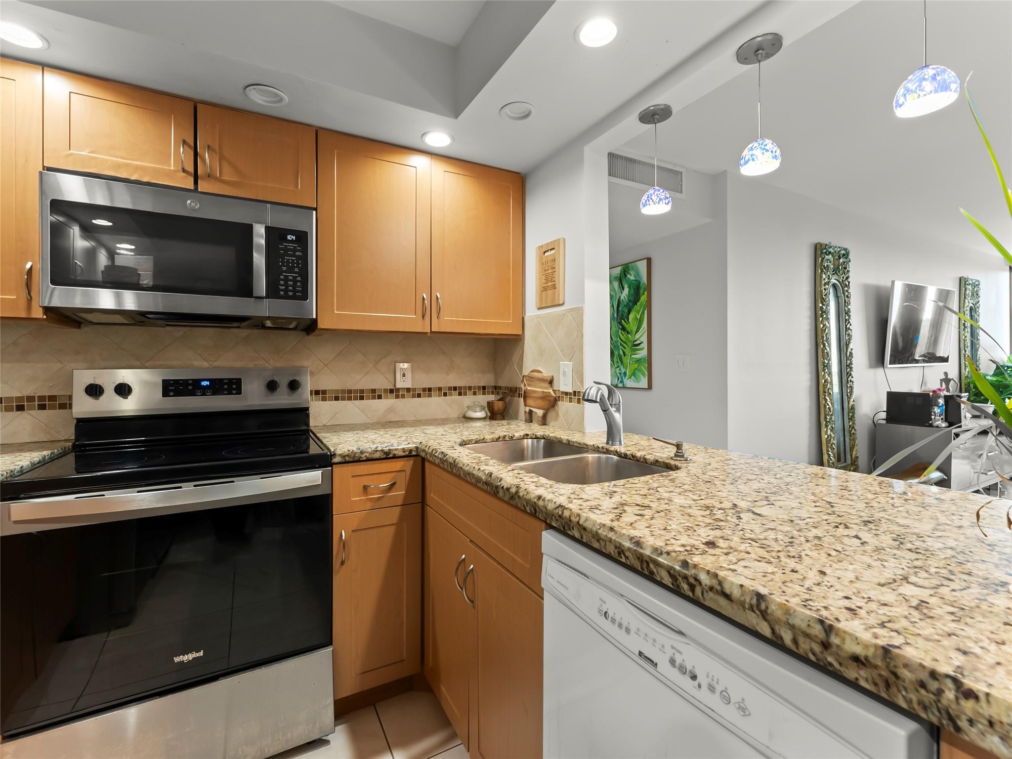 1301 River Reach #515, Fort Lauderdale FL 33315