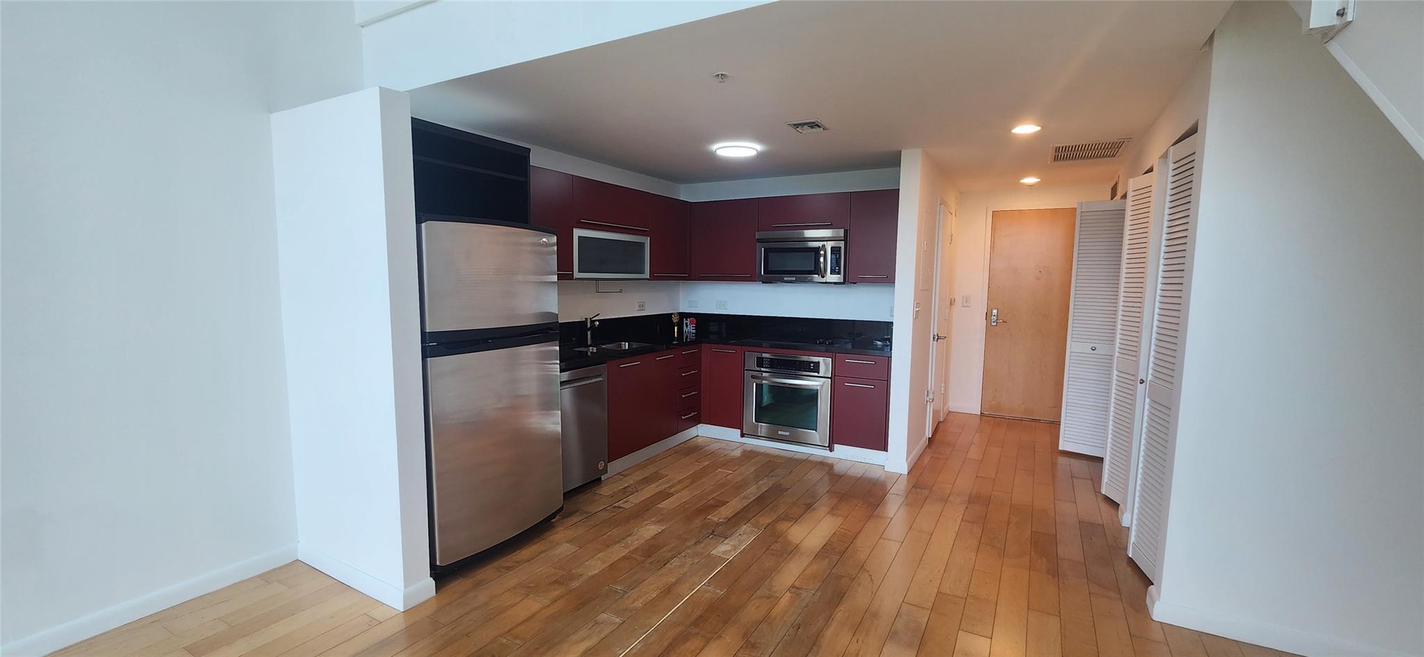 253 NE 2nd St #631, Miami FL 33132