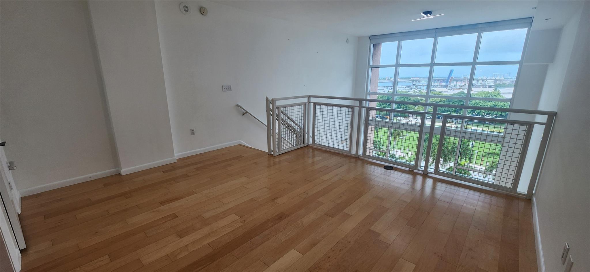 253 NE 2nd St #631, Miami FL 33132