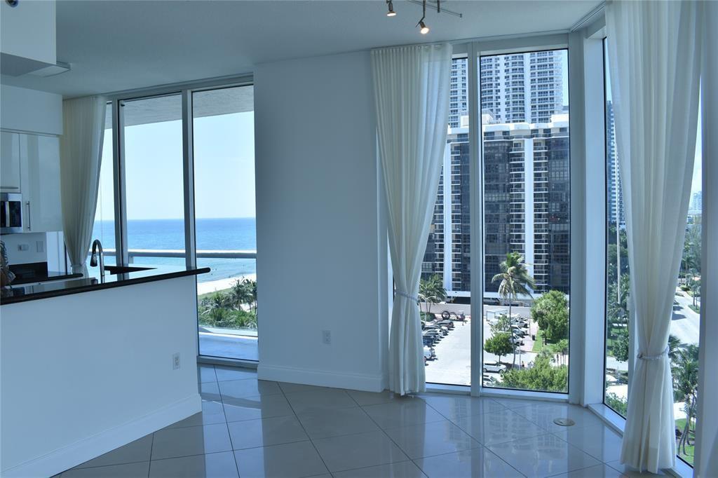 Miami Beach FL 33141 - F10529451