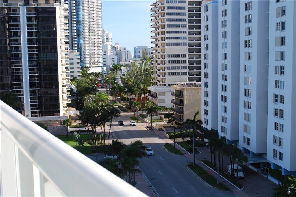 Miami Beach FL 33141 - F10529451