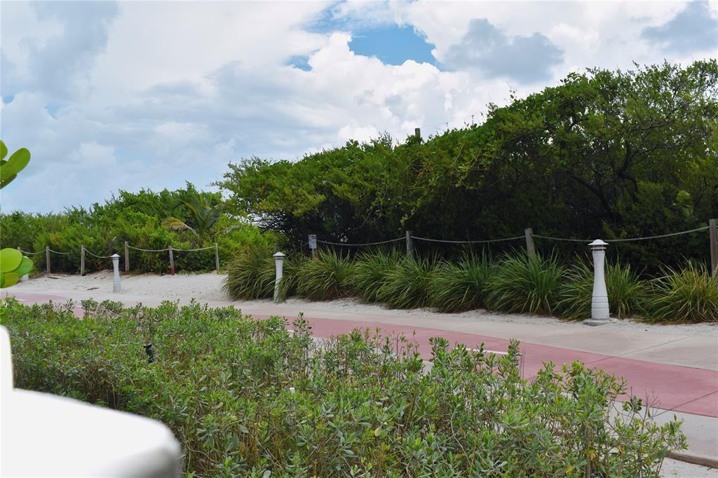 Miami Beach FL 33141 - F10529451