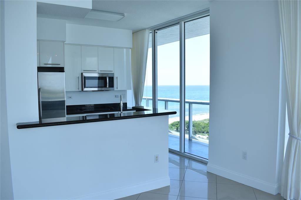Miami Beach FL 33141 - F10529451