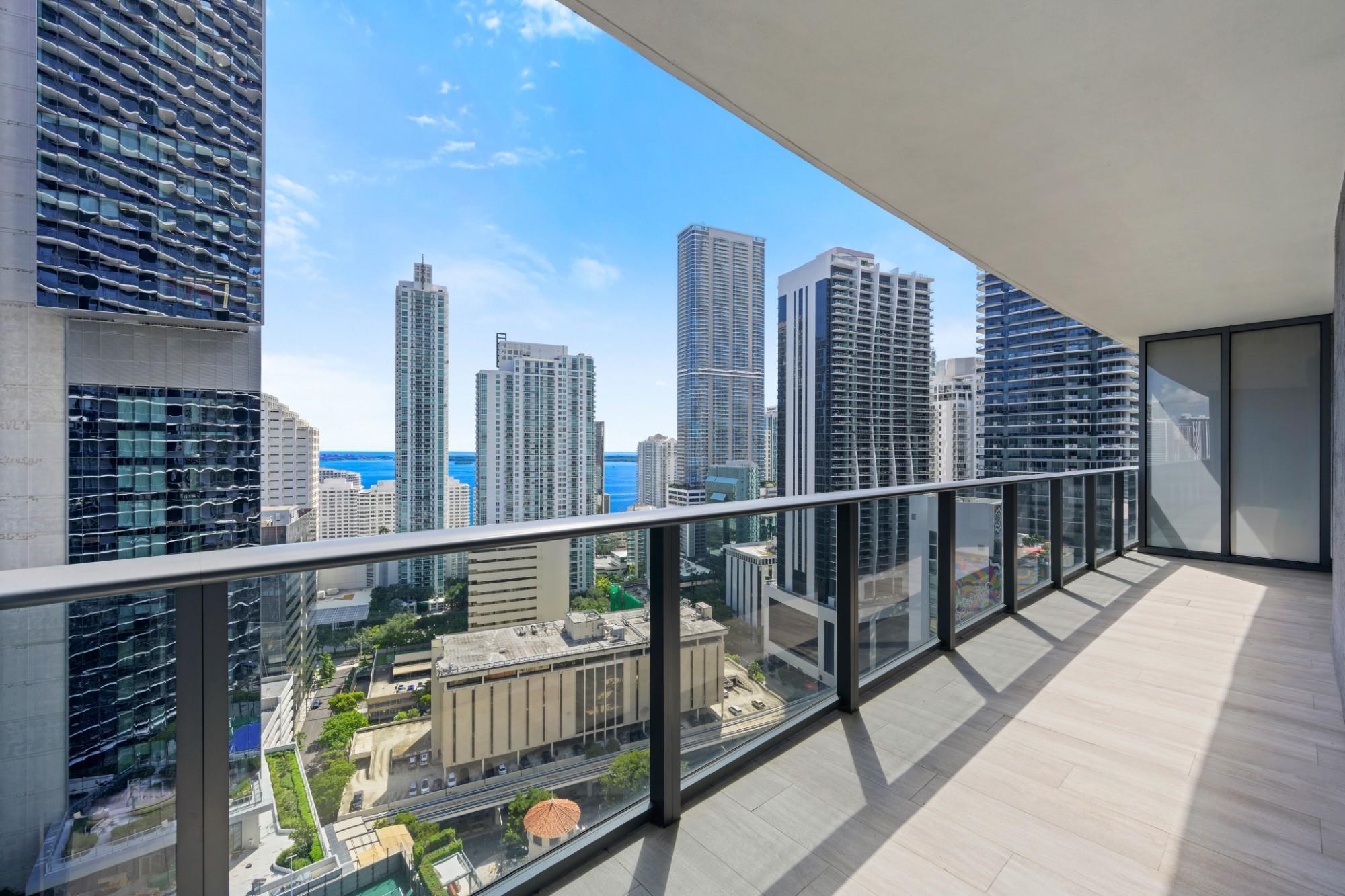45 SW 9th St #2602, Miami FL 33130