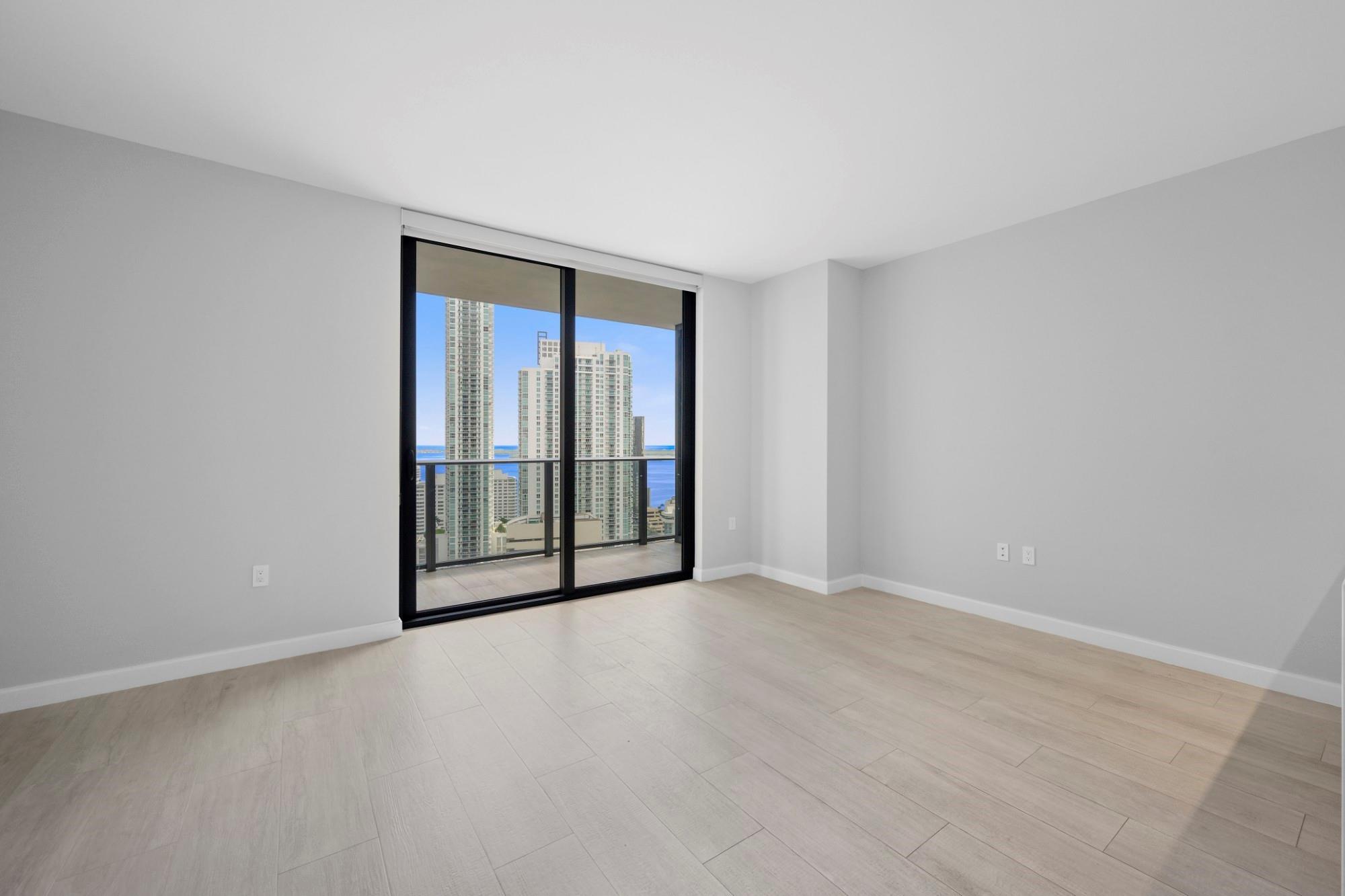 45 SW 9th St #2602, Miami FL 33130