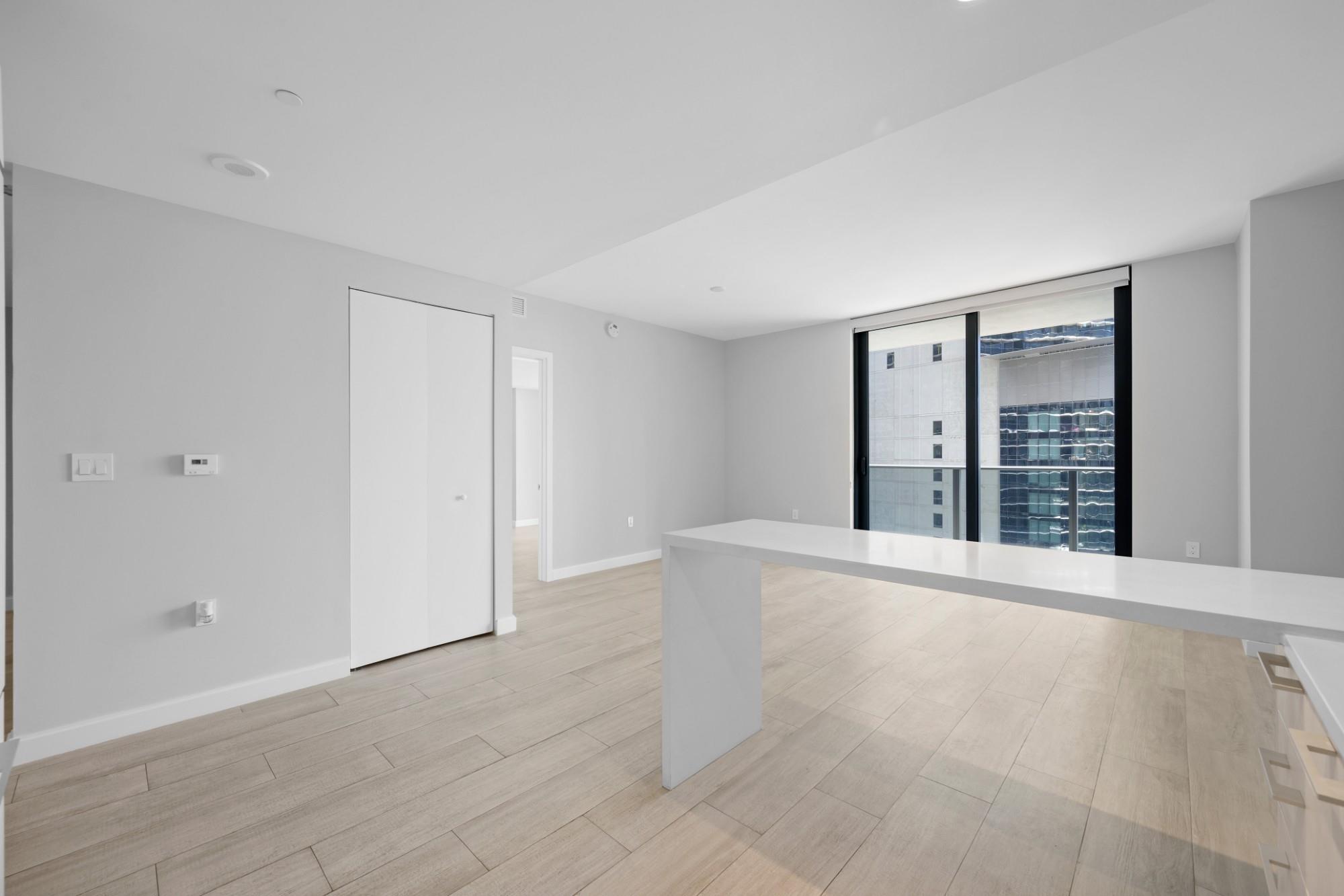 45 SW 9th St #2602, Miami FL 33130