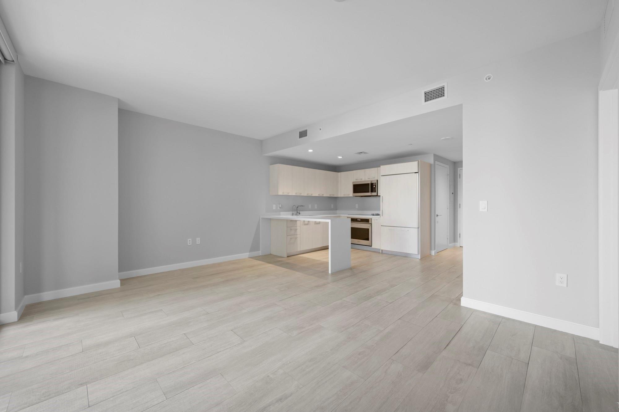 45 SW 9th St #2602, Miami FL 33130
