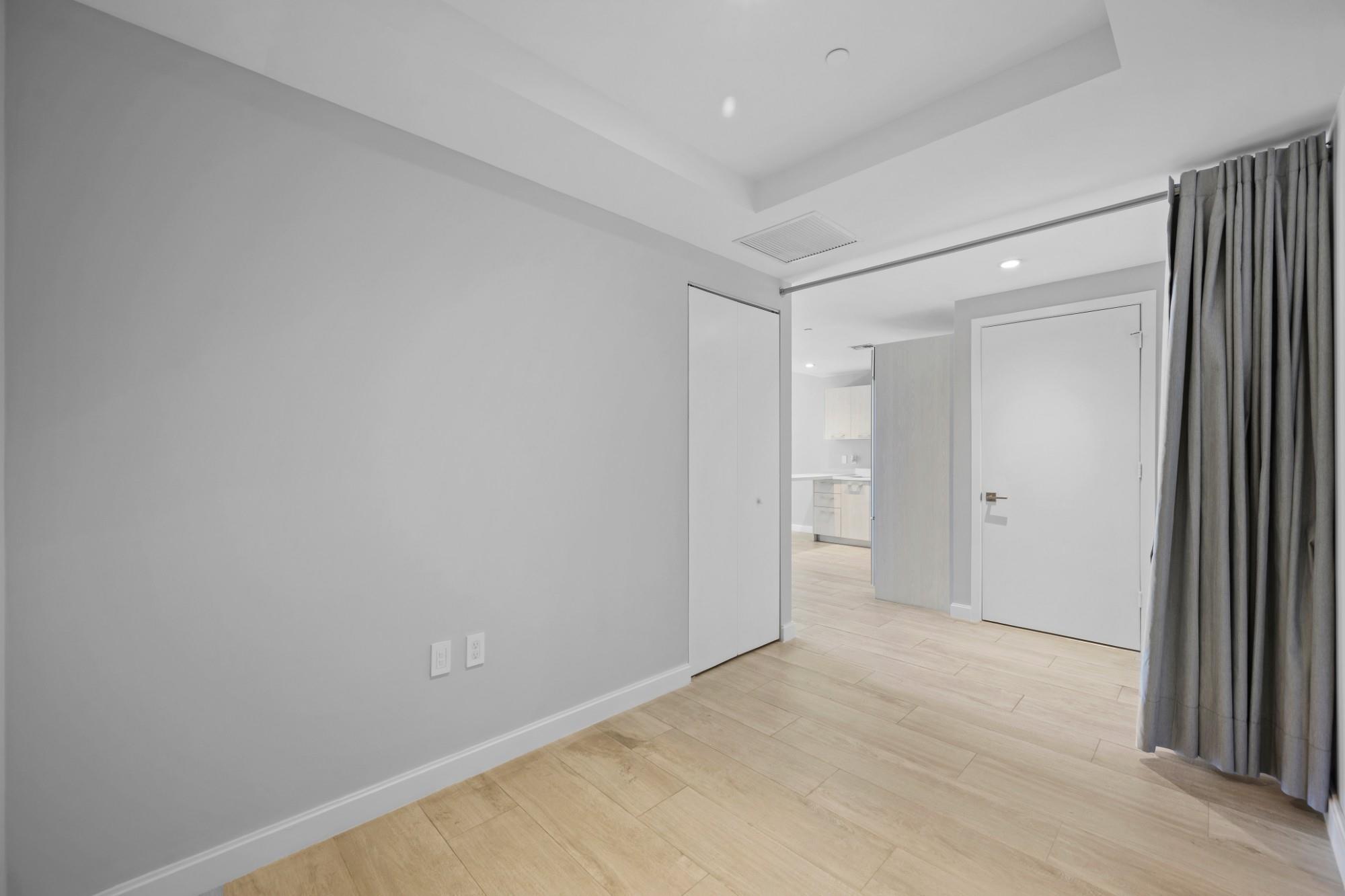 45 SW 9th St #2602, Miami FL 33130