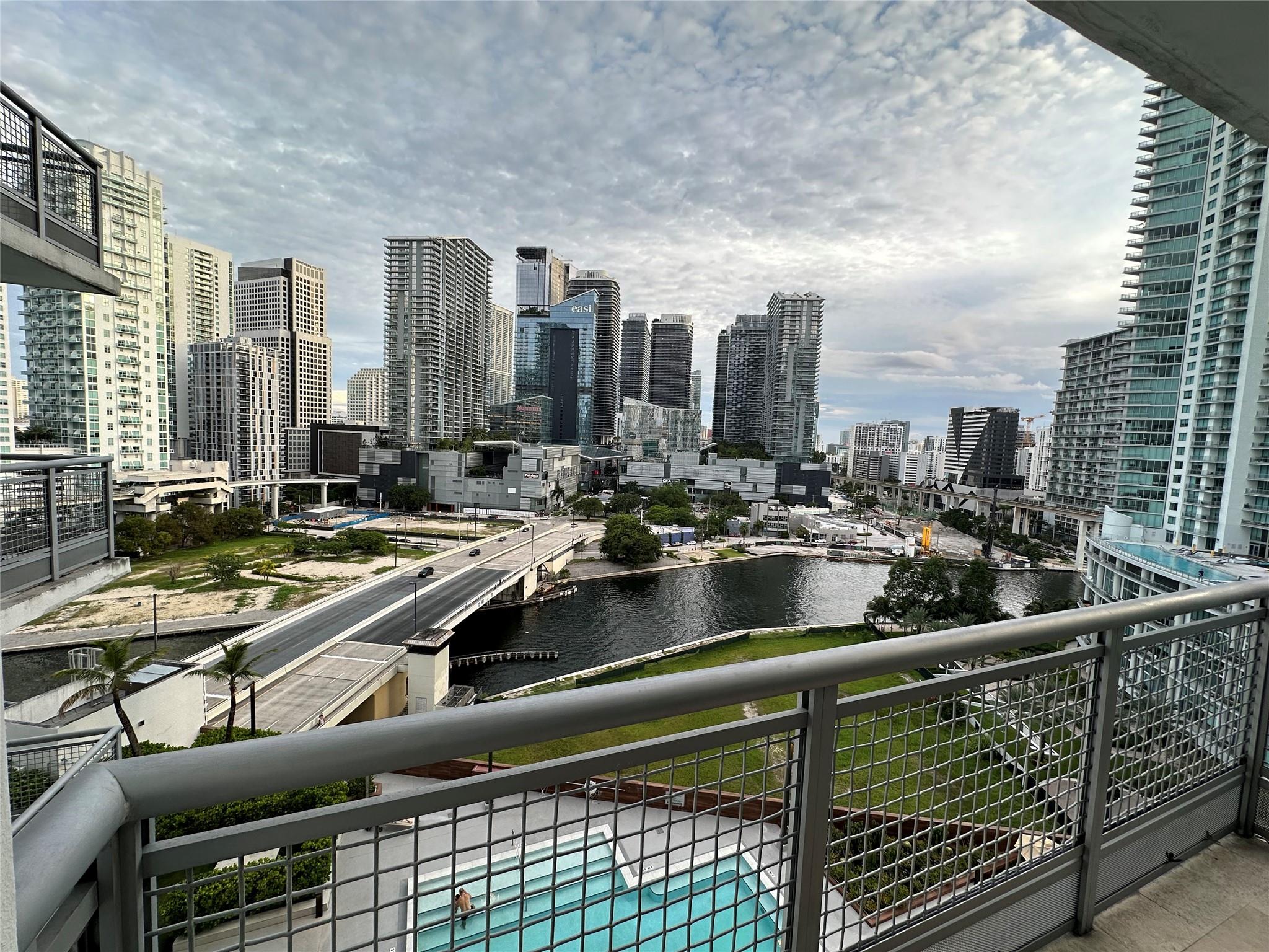 350 S Miami Ave #1608, Miami FL 33130