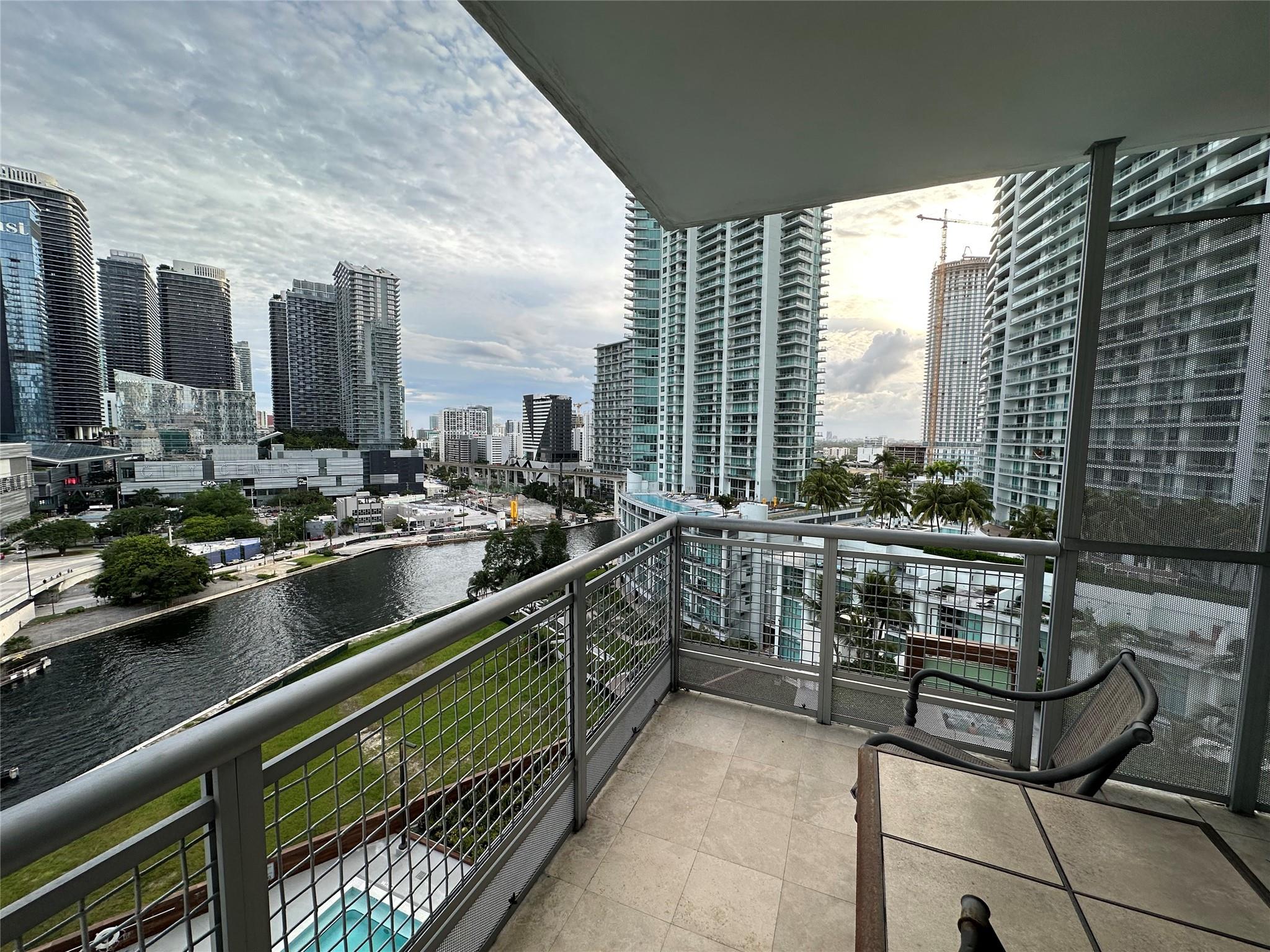 350 S Miami Ave #1608, Miami FL 33130