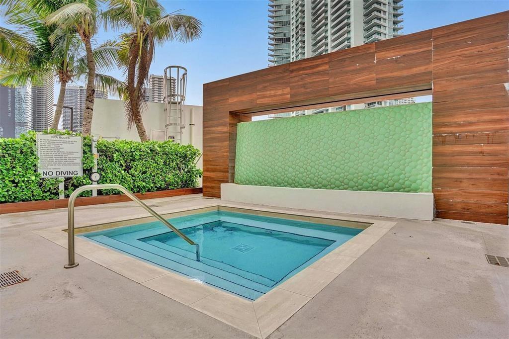 350 S Miami Ave #1608, Miami FL 33130