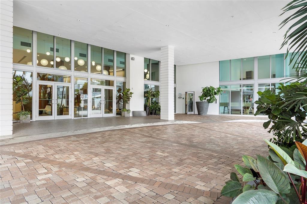 350 S Miami Ave #1608, Miami FL 33130