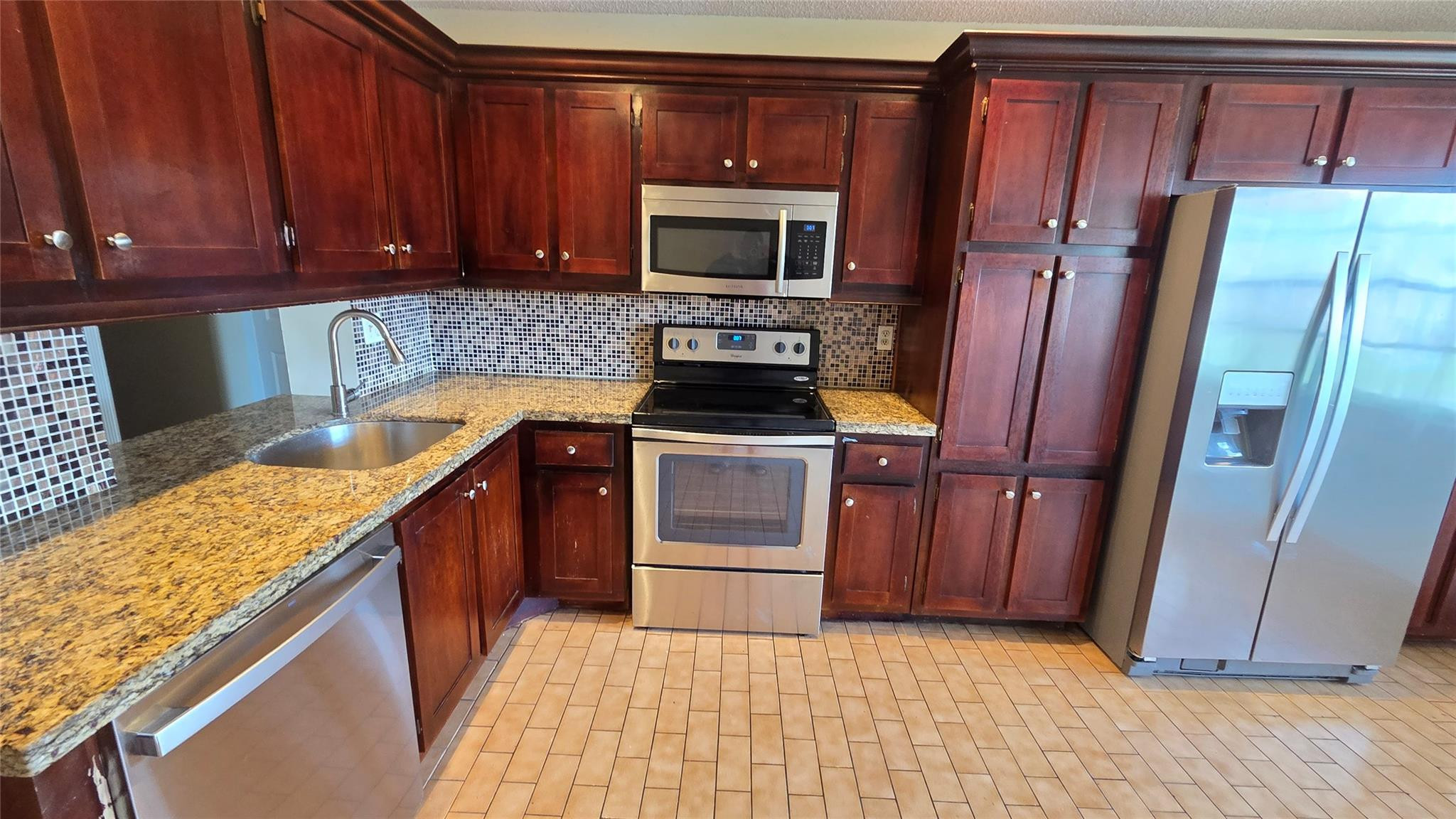 8751 Holly #202, Tamarac FL 33321