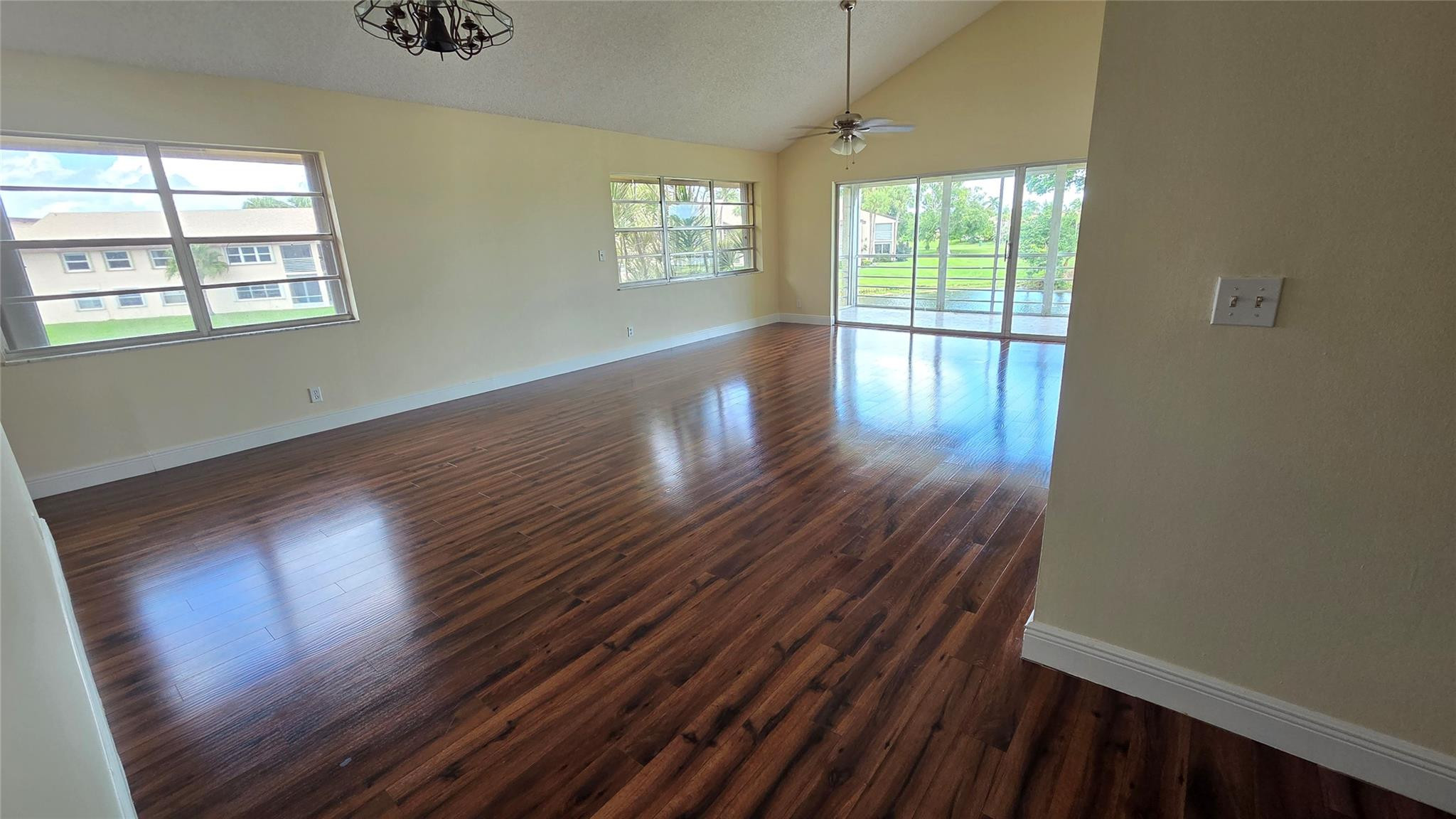 8751 Holly #202, Tamarac FL 33321