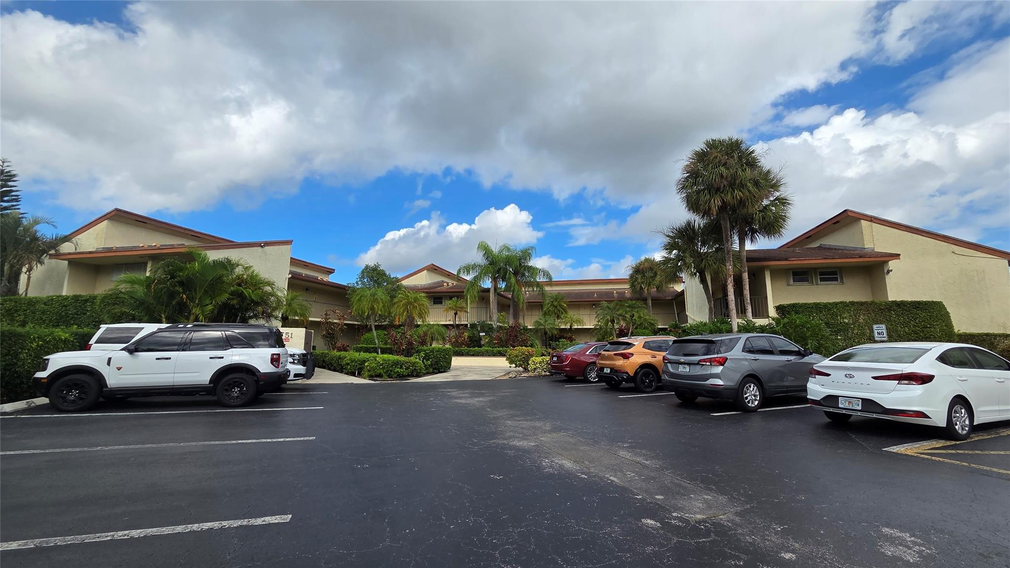8751 Holly #202, Tamarac FL 33321