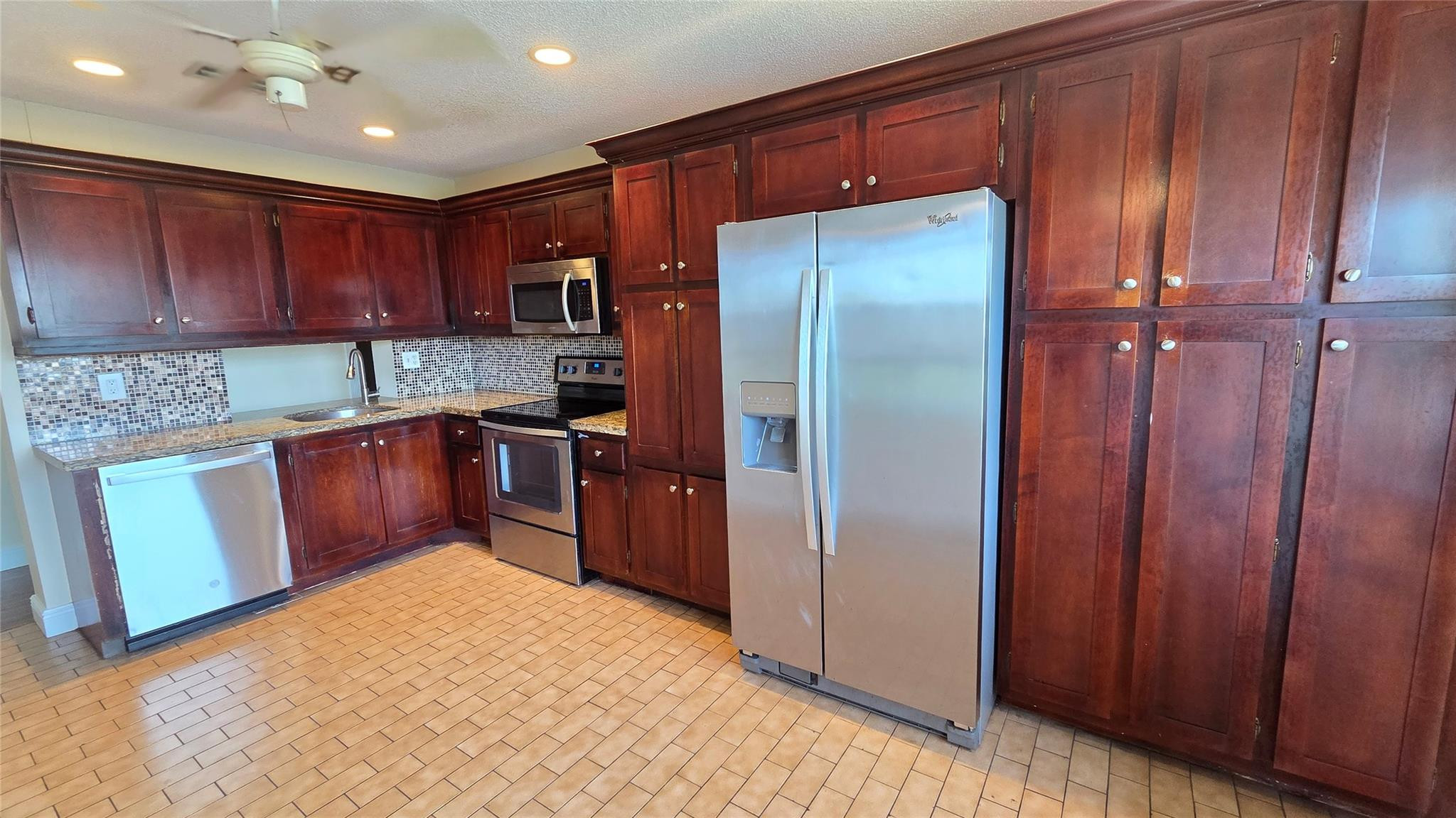 8751 Holly #202, Tamarac FL 33321