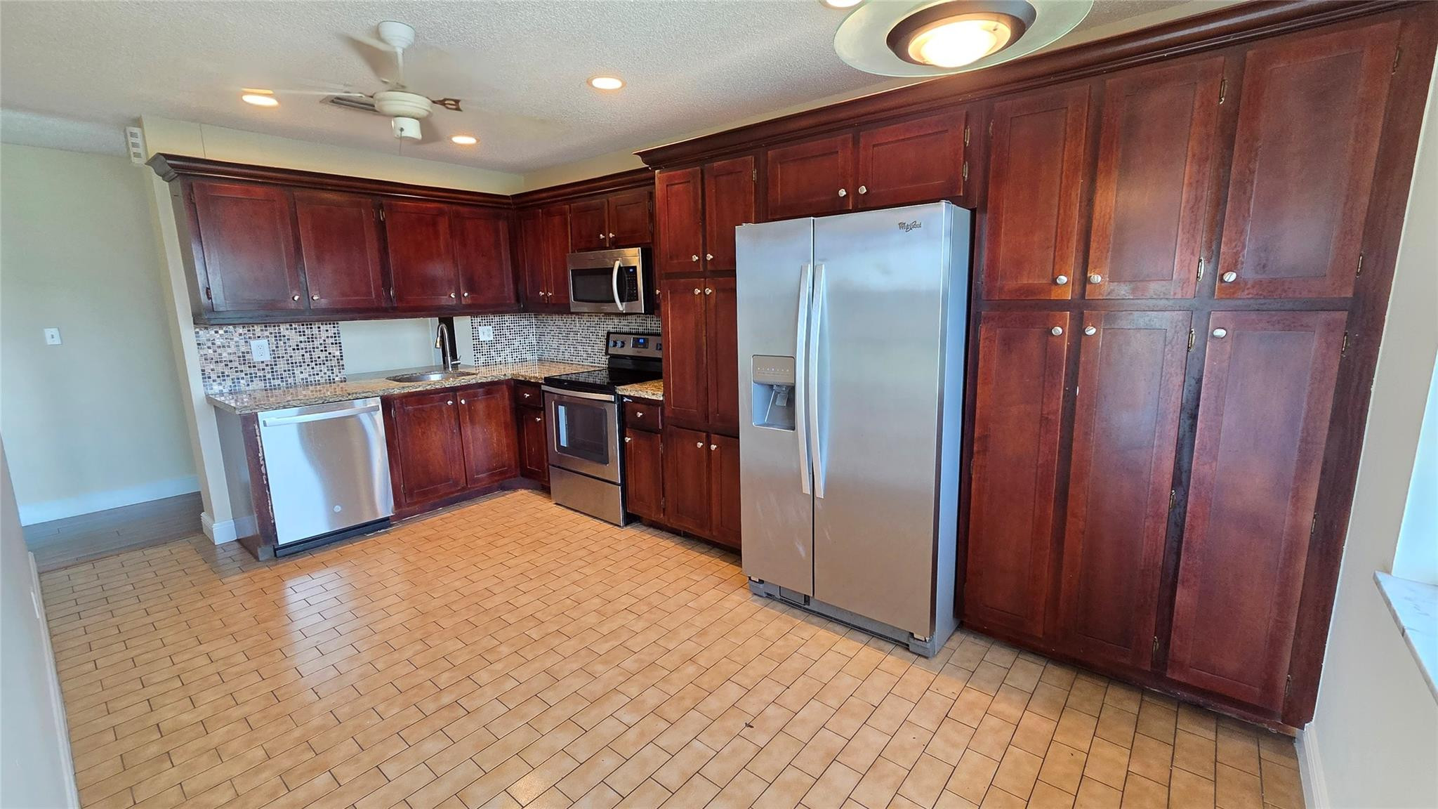 8751 Holly #202, Tamarac FL 33321