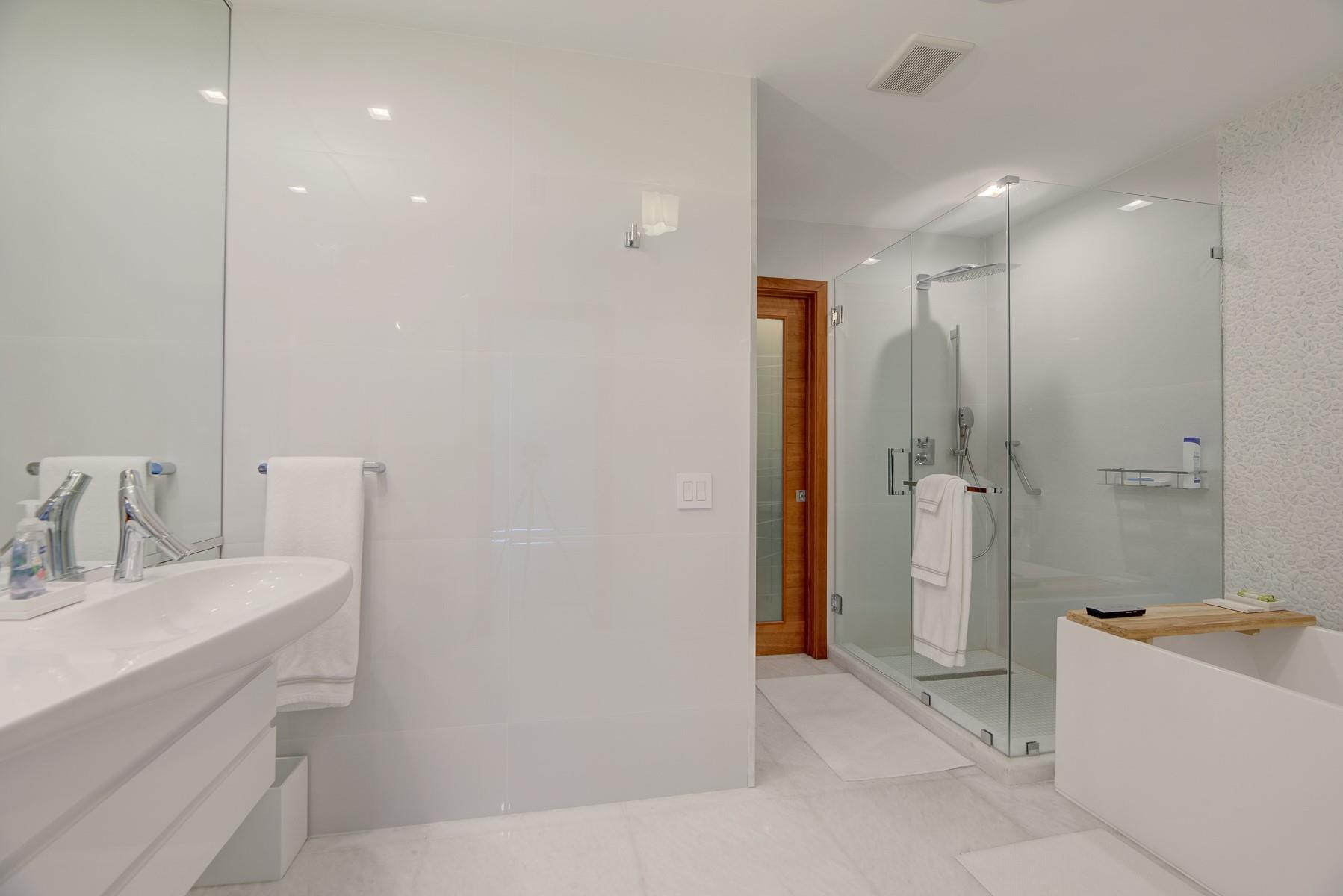480 NE 31st St #3802, Miami FL 33137